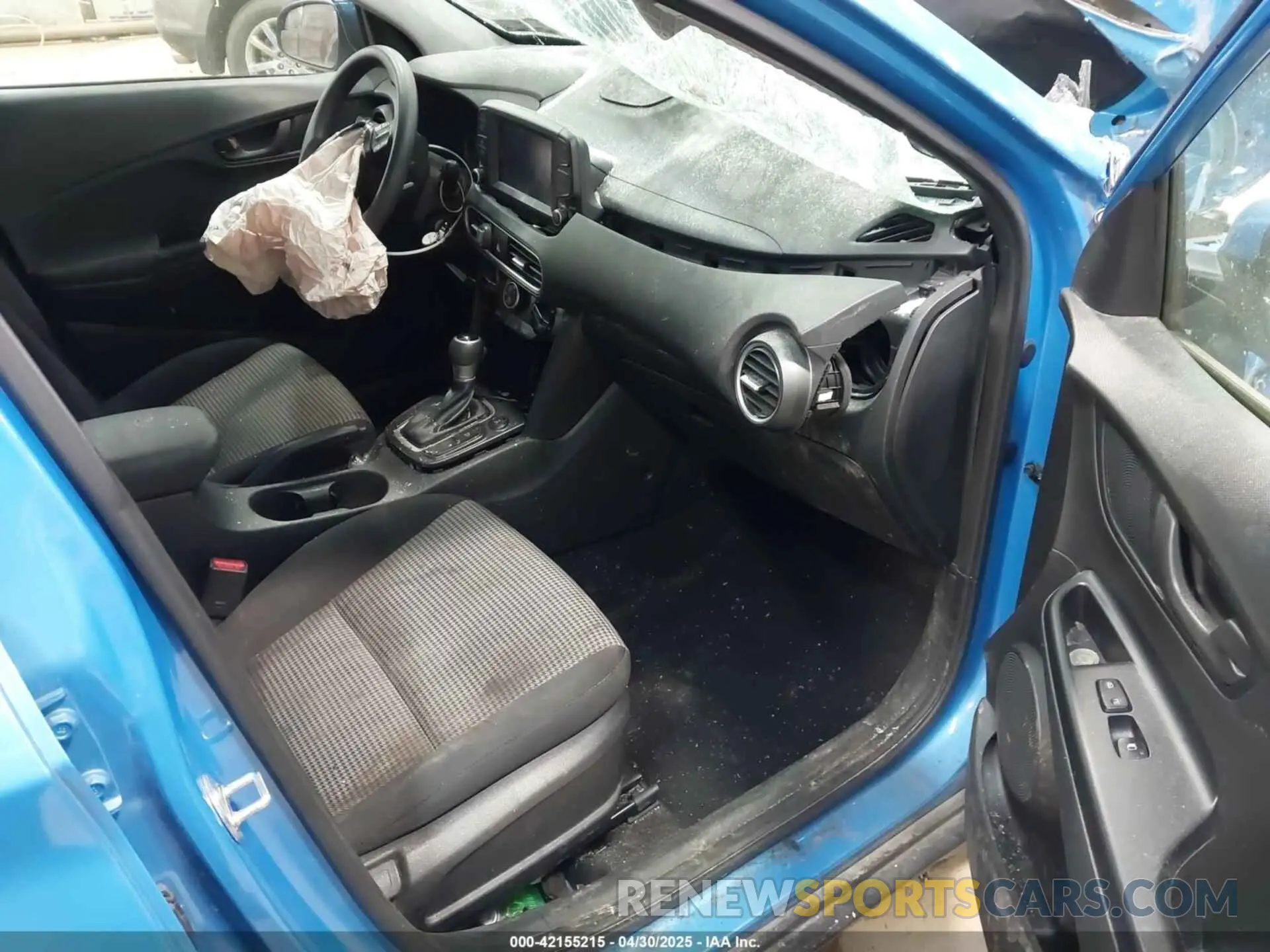 5 Photograph of a damaged car KM8K1CAA3KU217712 HYUNDAI KONA 2019
