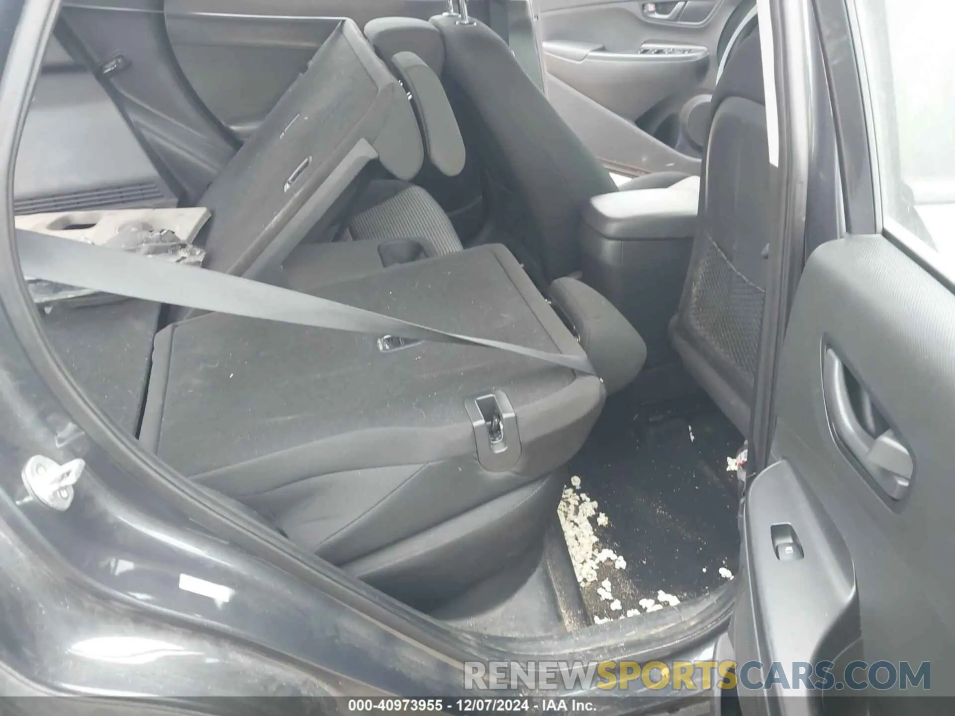 8 Photograph of a damaged car KM8K1CAA6KU299032 HYUNDAI KONA 2019