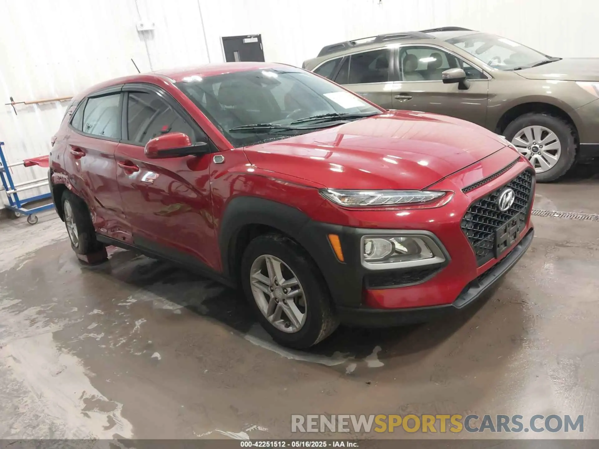 1 Photograph of a damaged car KM8K1CAA7KU287424 HYUNDAI KONA 2019