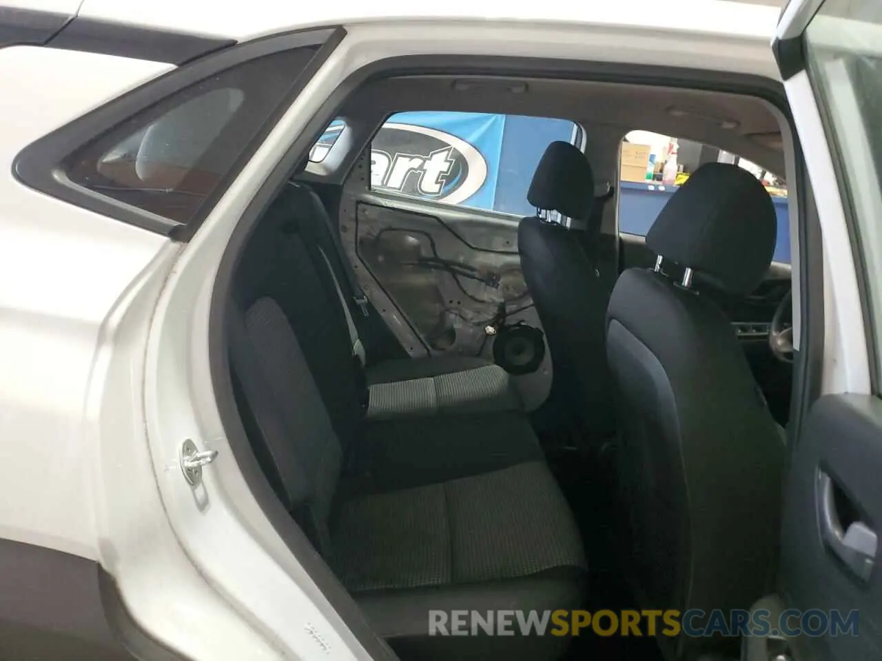 11 Photograph of a damaged car KM8K1CAA7KU300897 HYUNDAI KONA 2019