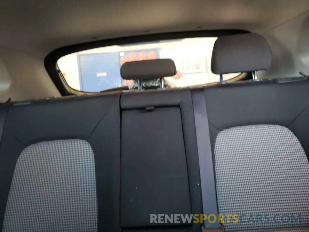 10 Photograph of a damaged car KM8K22AA2KU237957 HYUNDAI KONA 2019