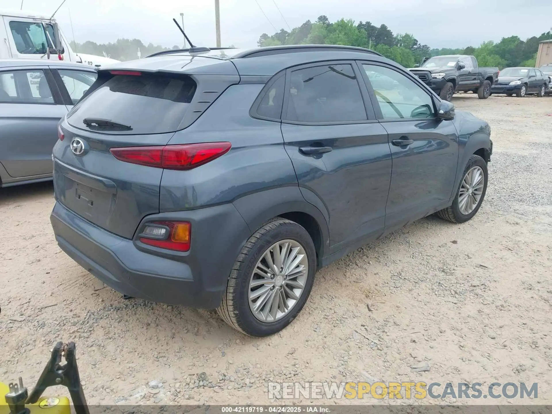 4 Photograph of a damaged car KM8K22AAXKU224907 HYUNDAI KONA 2019
