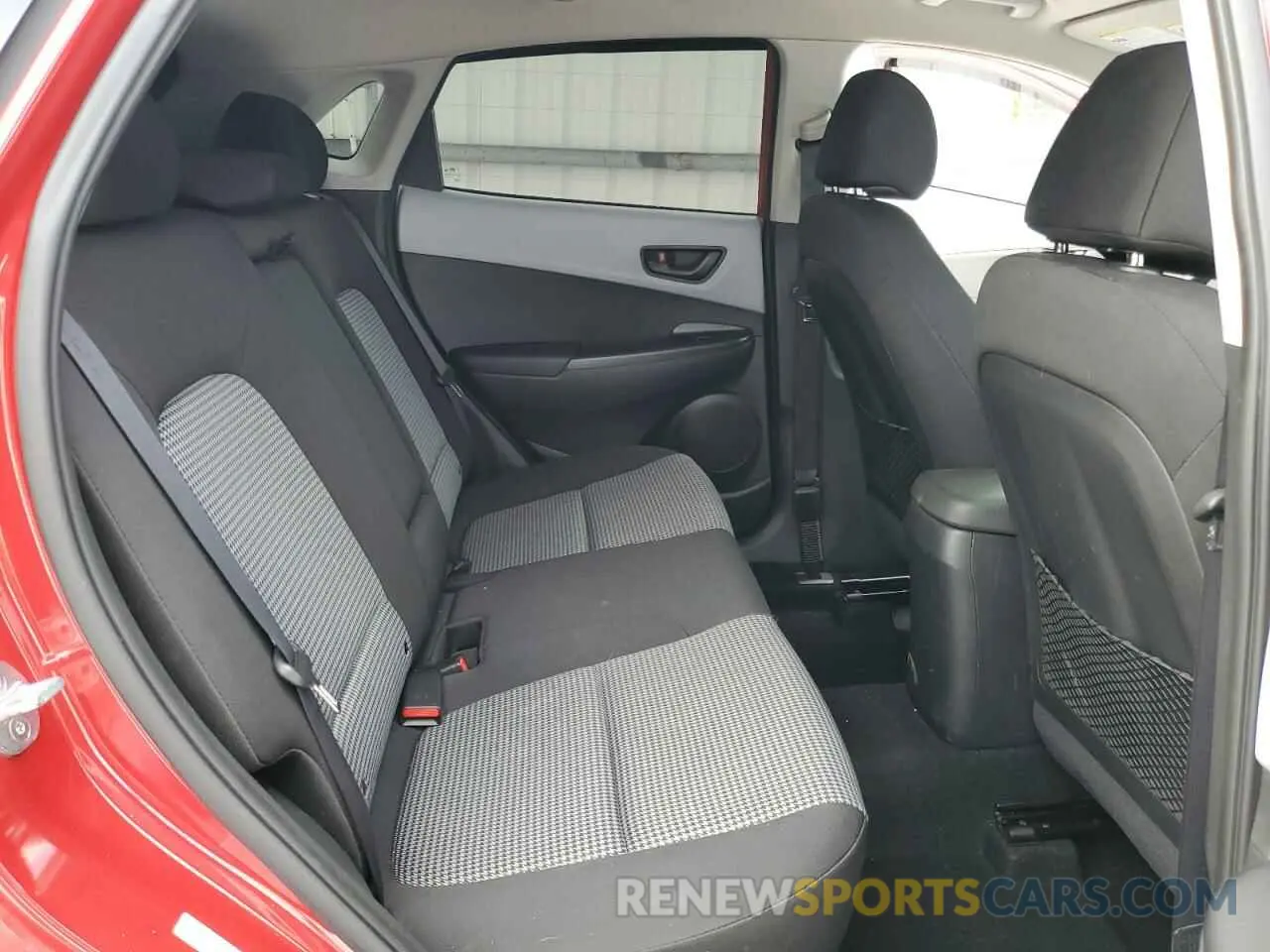 11 Photograph of a damaged car KM8K2CAA0KU347895 HYUNDAI KONA 2019