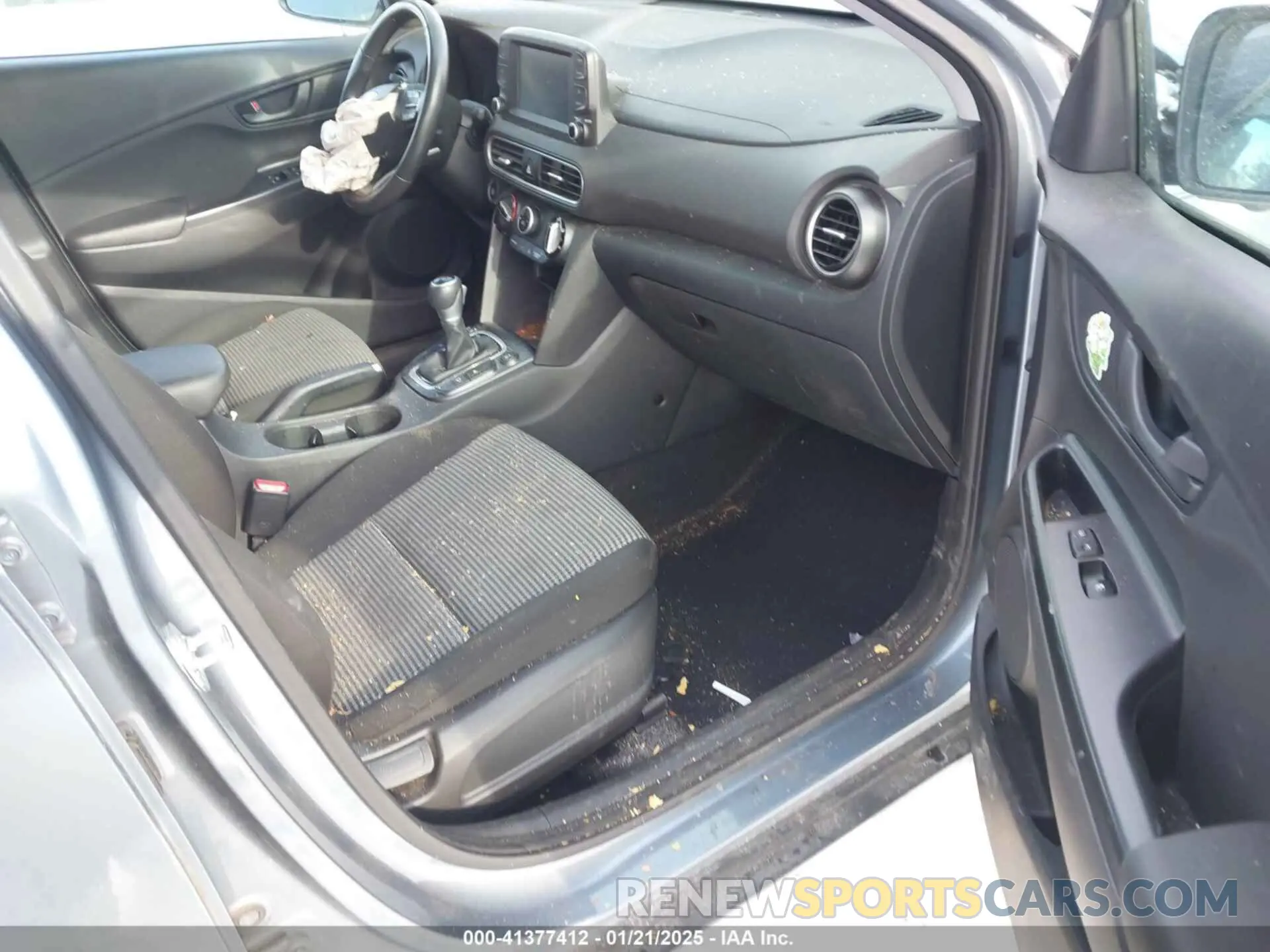 5 Photograph of a damaged car KM8K2CAA1KU235929 HYUNDAI KONA 2019