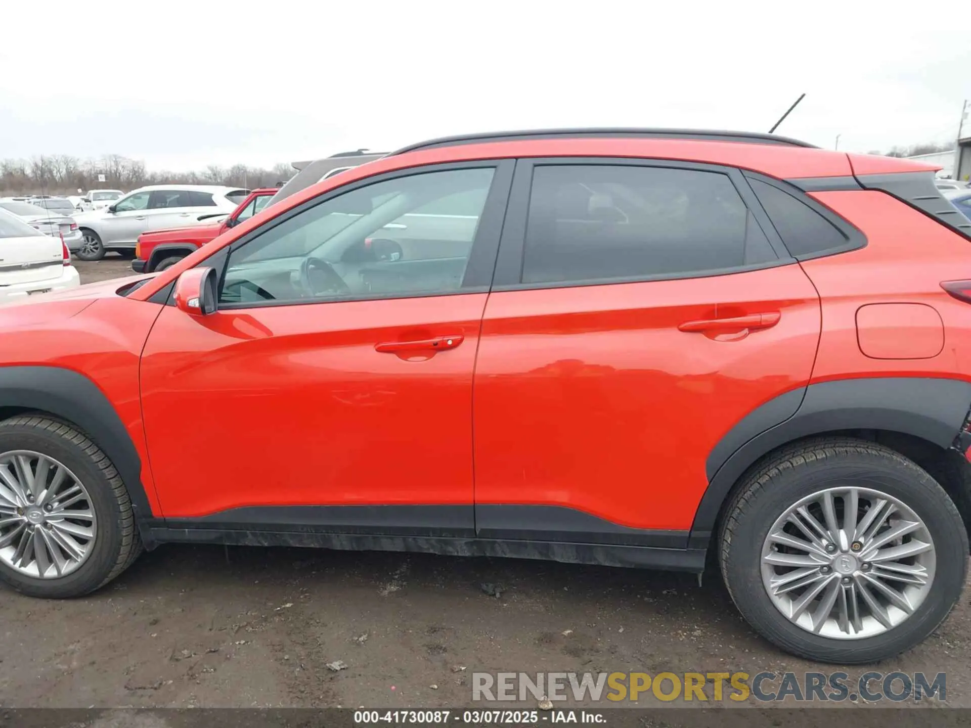 14 Photograph of a damaged car KM8K2CAA4KU387591 HYUNDAI KONA 2019