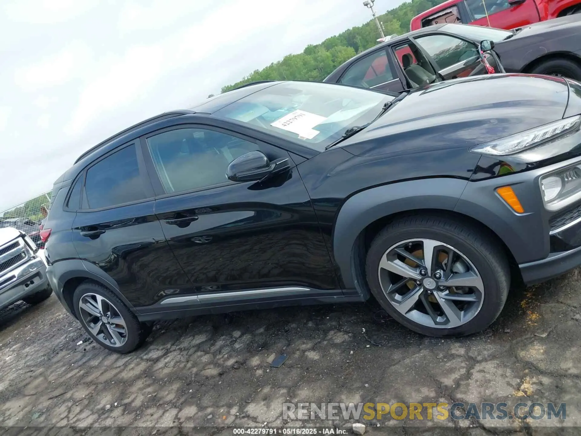 13 Photograph of a damaged car KM8K33A5XKU206512 HYUNDAI KONA 2019
