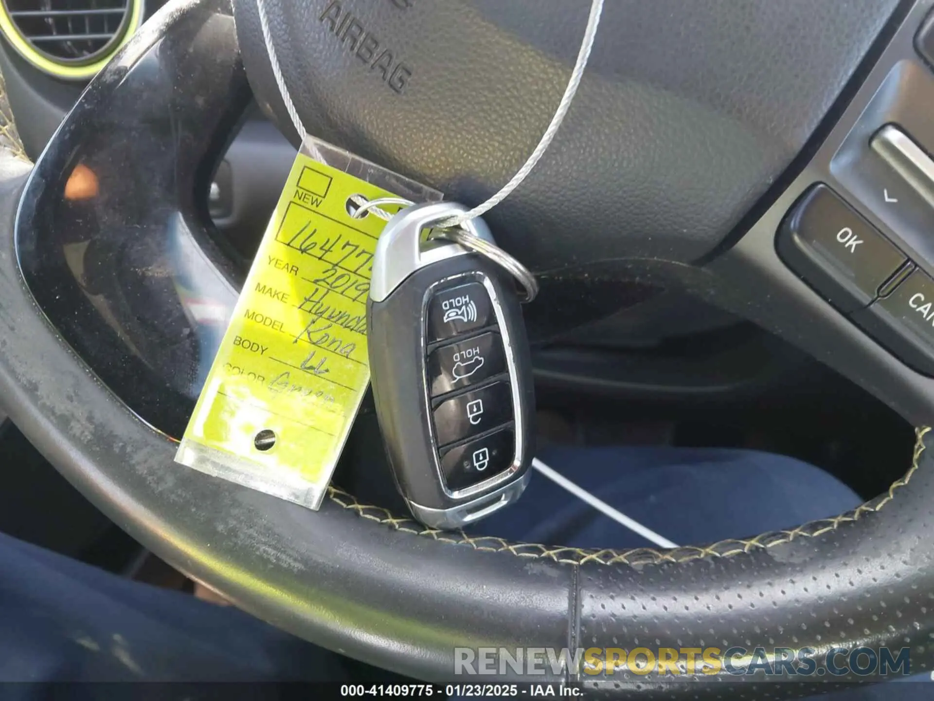 11 Photograph of a damaged car KM8K3CA51KU252116 HYUNDAI KONA 2019