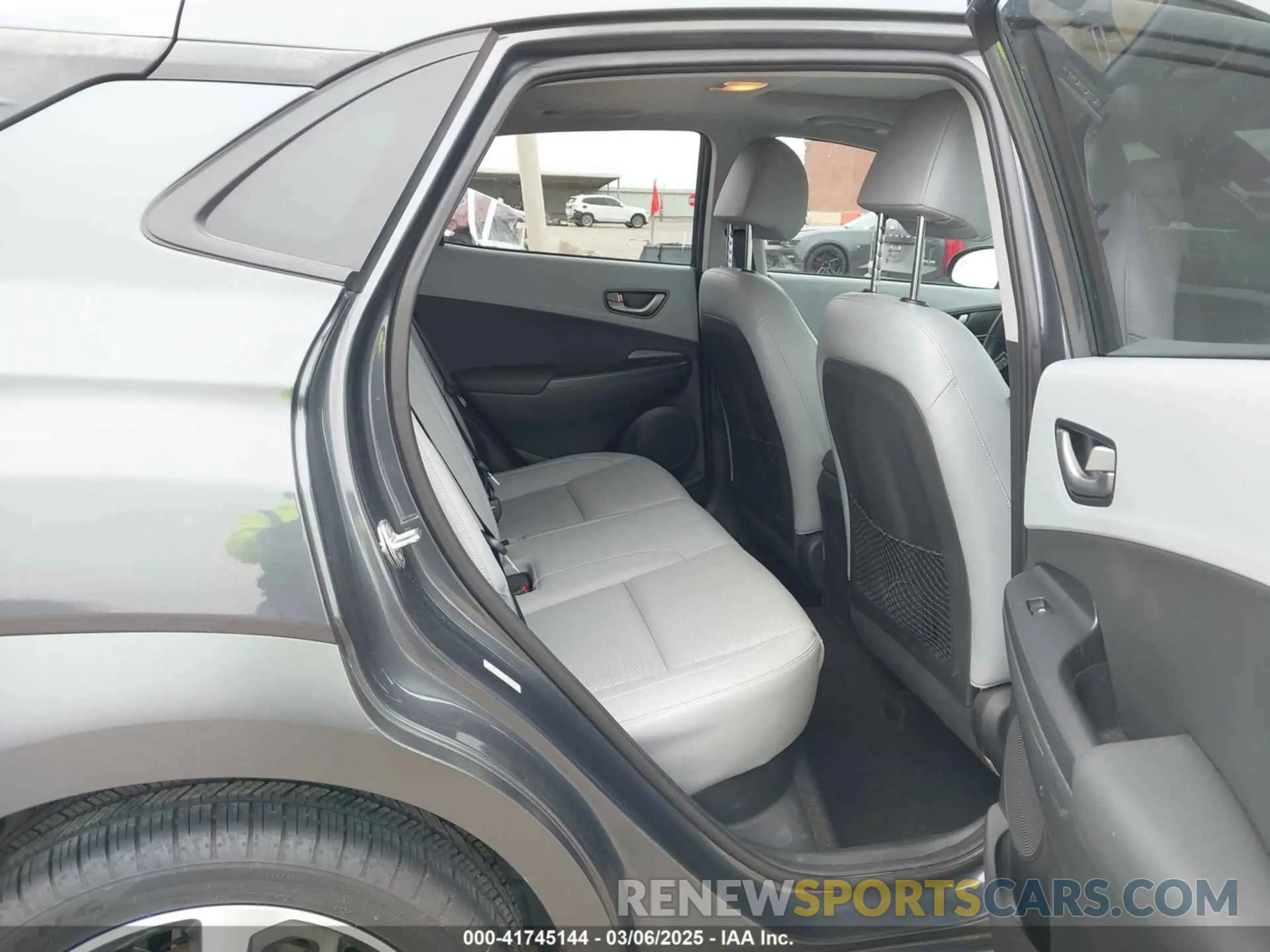 8 Photograph of a damaged car KM8K53A52KU382562 HYUNDAI KONA 2019