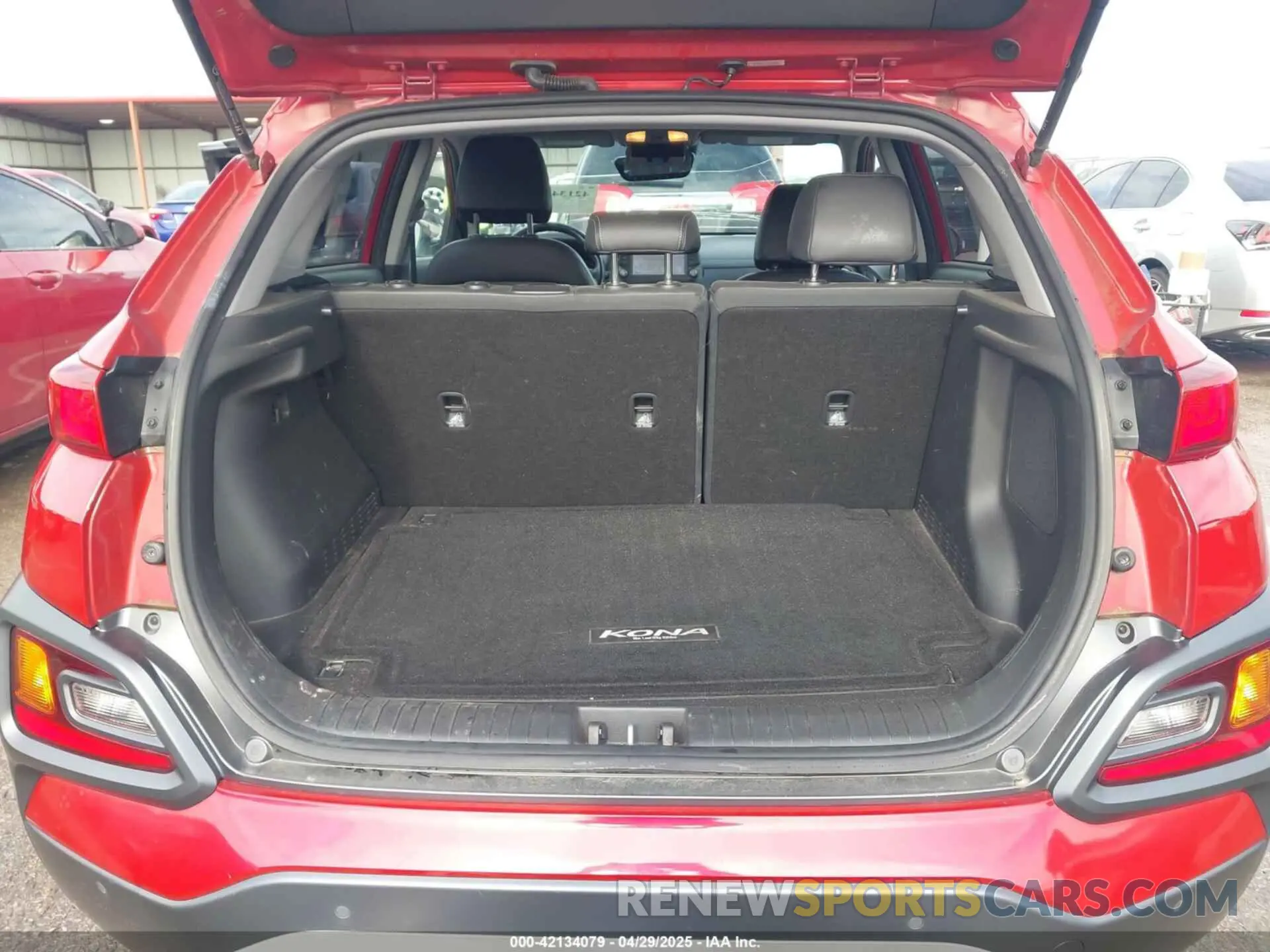 18 Photograph of a damaged car KM8K5CA54KU250659 HYUNDAI KONA 2019