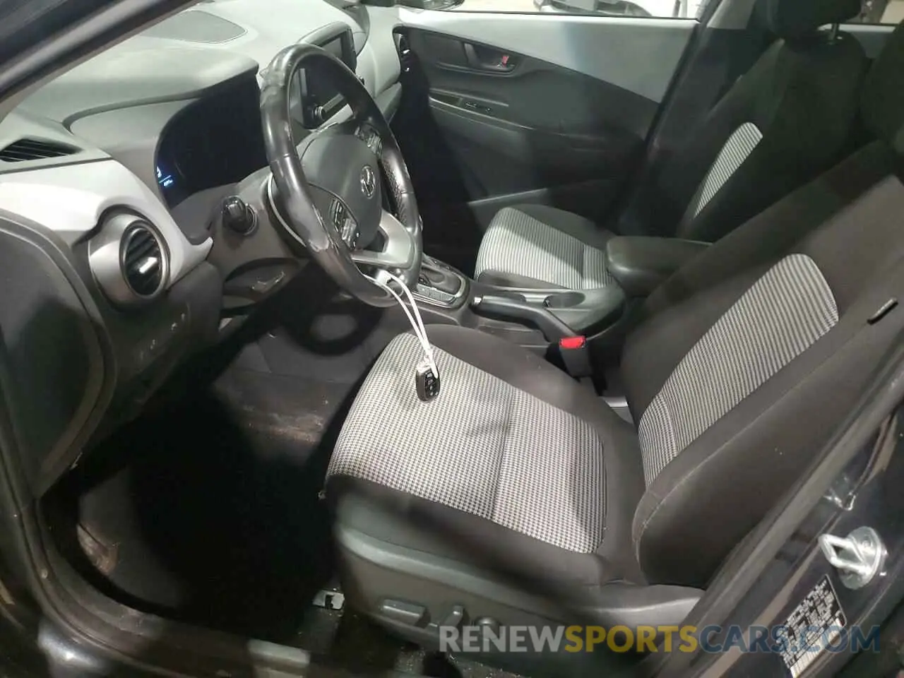 7 Photograph of a damaged car KM8K6CAA1KU321438 HYUNDAI KONA 2019