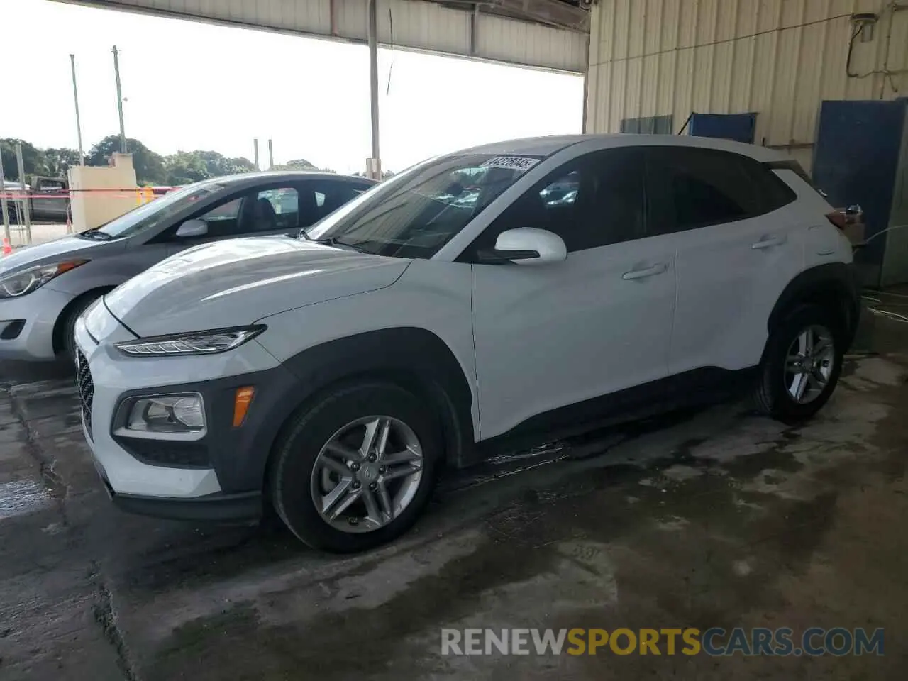 1 Photograph of a damaged car KM8K12AA1LU443579 HYUNDAI KONA 2020