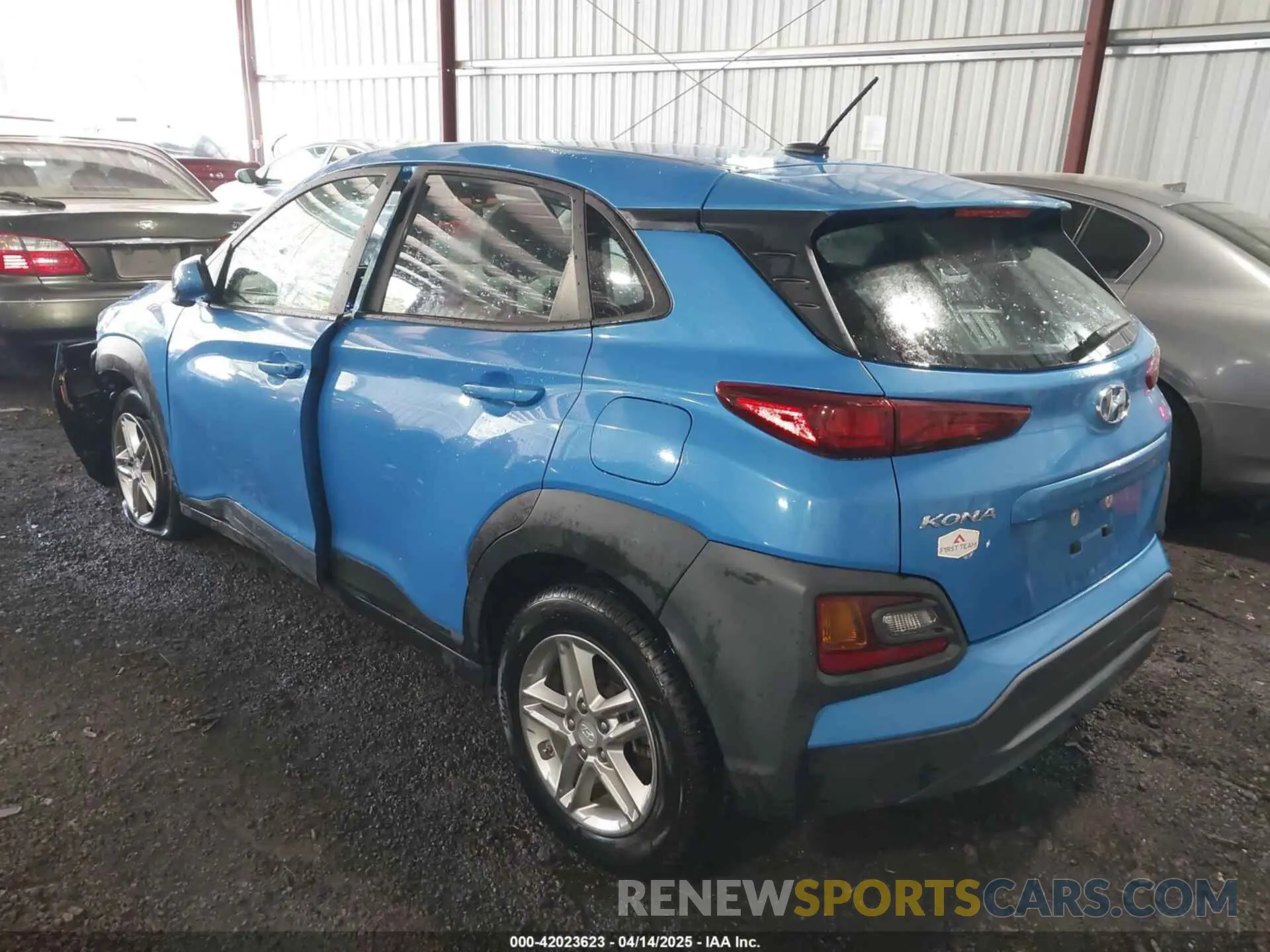 3 Photograph of a damaged car KM8K12AA2LU434275 HYUNDAI KONA 2020