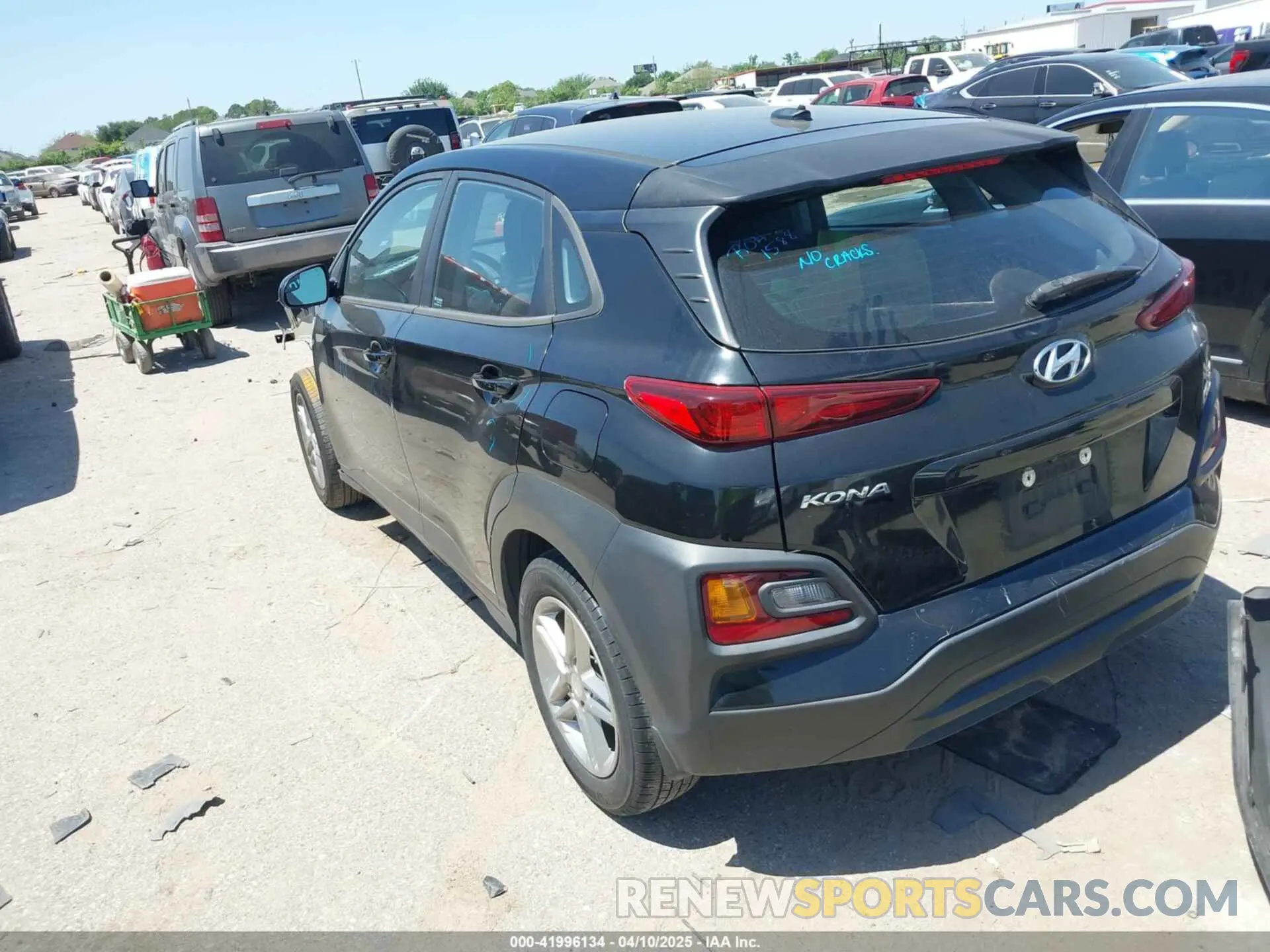 3 Photograph of a damaged car KM8K12AA4LU401276 HYUNDAI KONA 2020