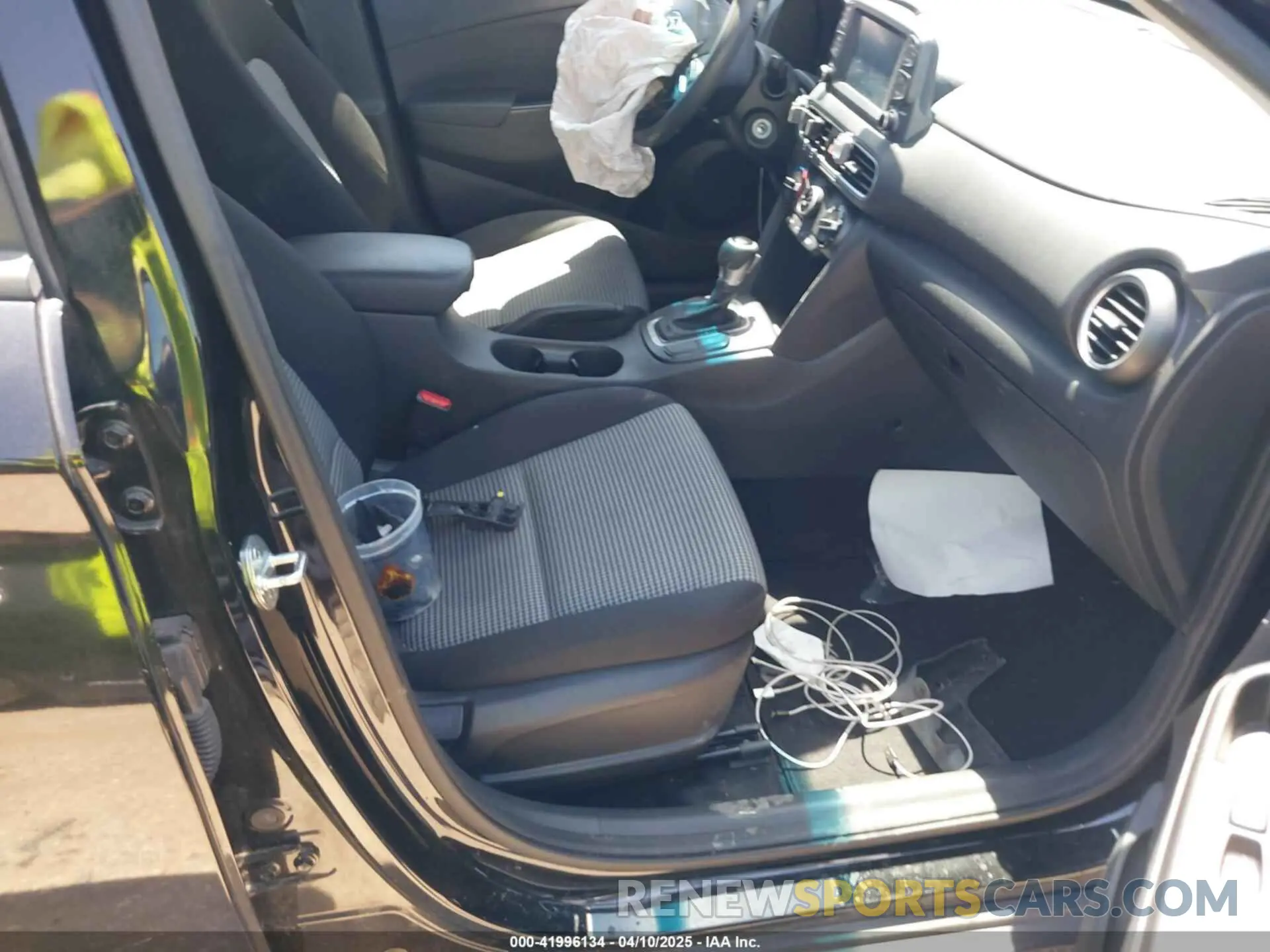 5 Photograph of a damaged car KM8K12AA4LU401276 HYUNDAI KONA 2020