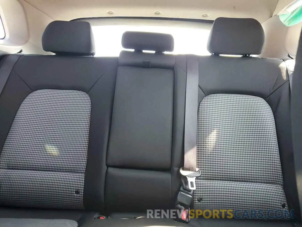 10 Photograph of a damaged car KM8K12AA4LU447304 HYUNDAI KONA 2020
