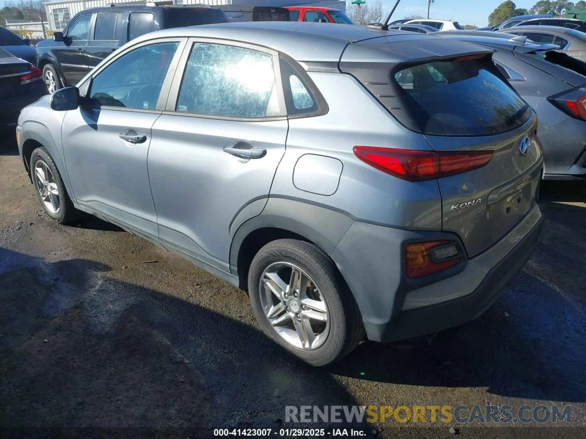 3 Photograph of a damaged car KM8K12AA4LU504536 HYUNDAI KONA 2020