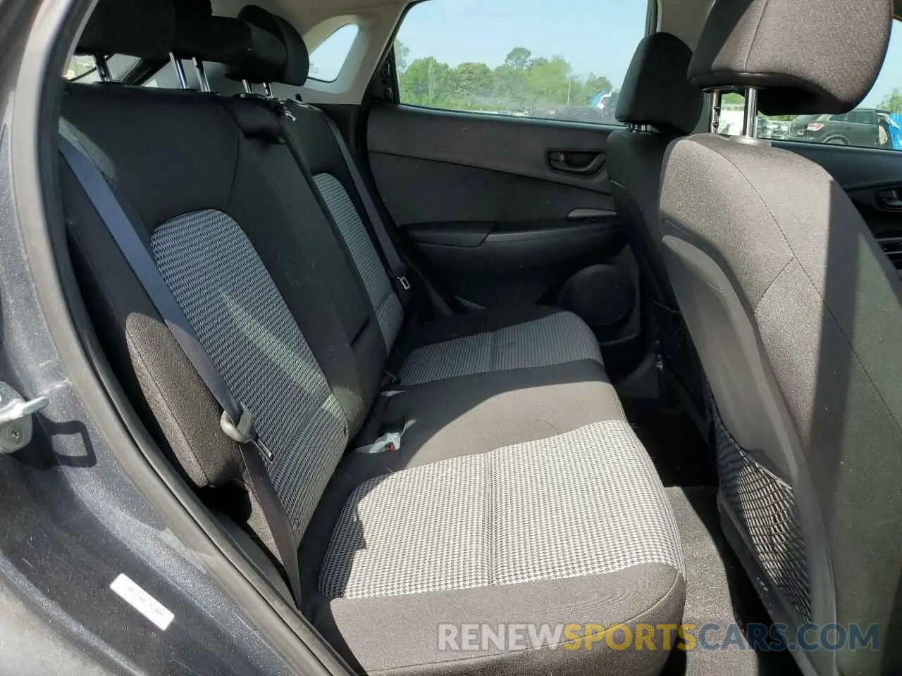 10 Фотография поврежденного автомобиля KM8K12AA6LU523069 HYUNDAI KONA 2020