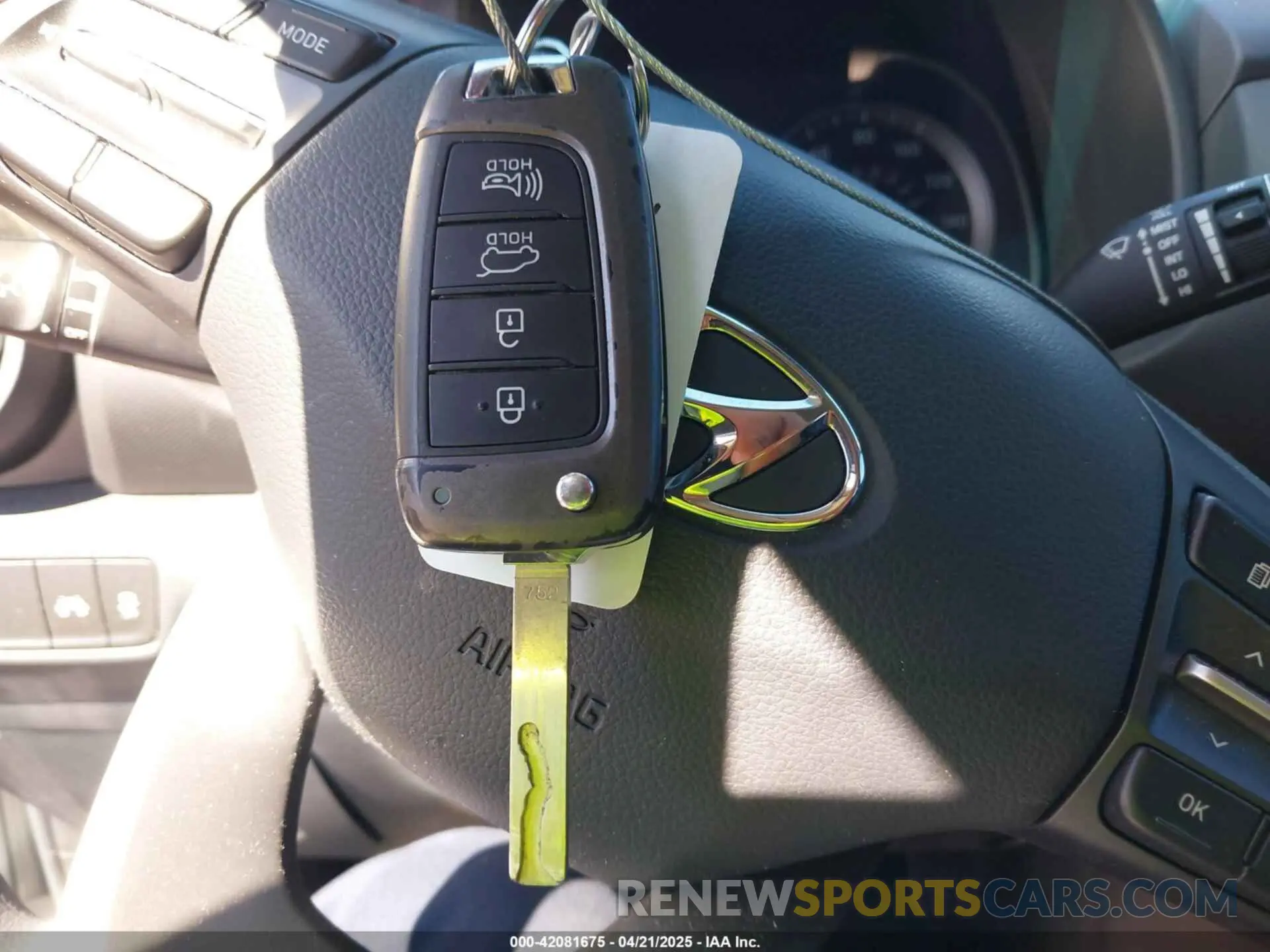 11 Photograph of a damaged car KM8K12AA7LU424244 HYUNDAI KONA 2020