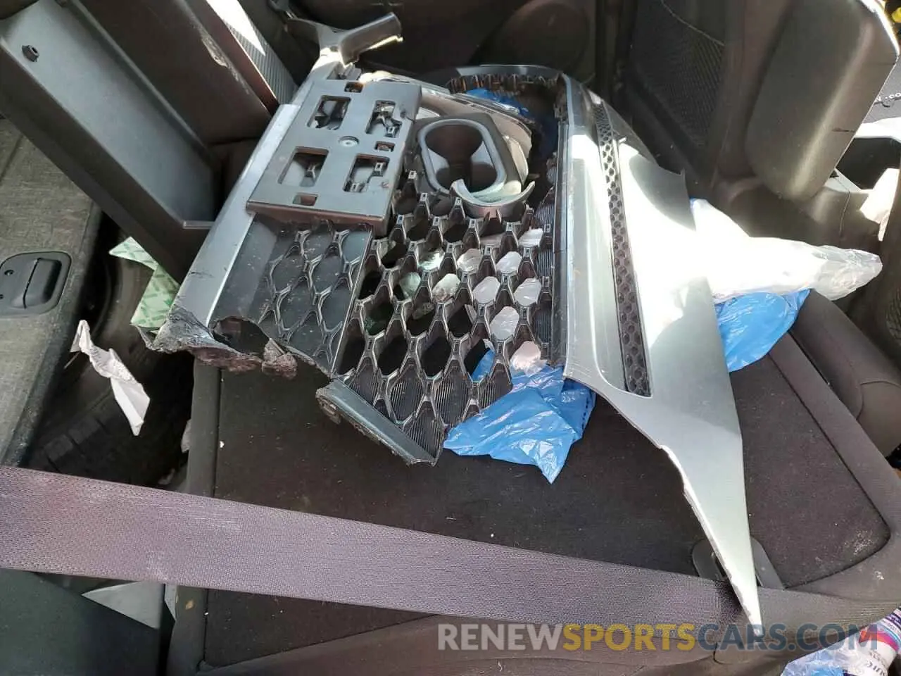 12 Photograph of a damaged car KM8K12AA7LU511898 HYUNDAI KONA 2020