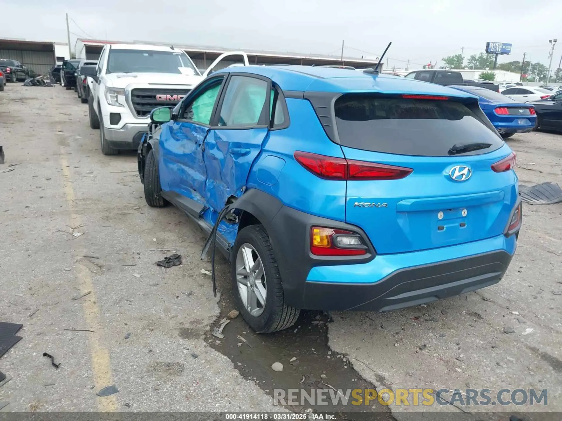 3 Photograph of a damaged car KM8K12AA8LU441005 HYUNDAI KONA 2020