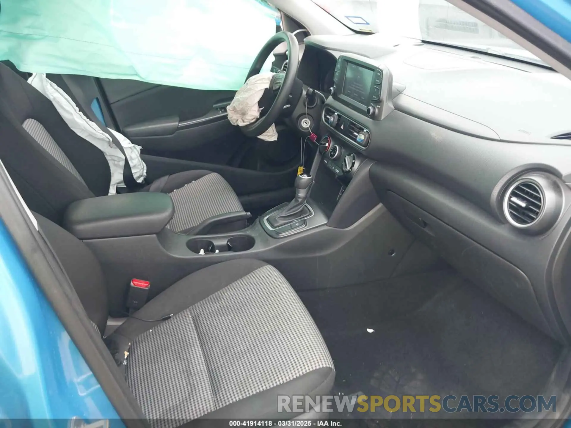 5 Photograph of a damaged car KM8K12AA8LU441005 HYUNDAI KONA 2020