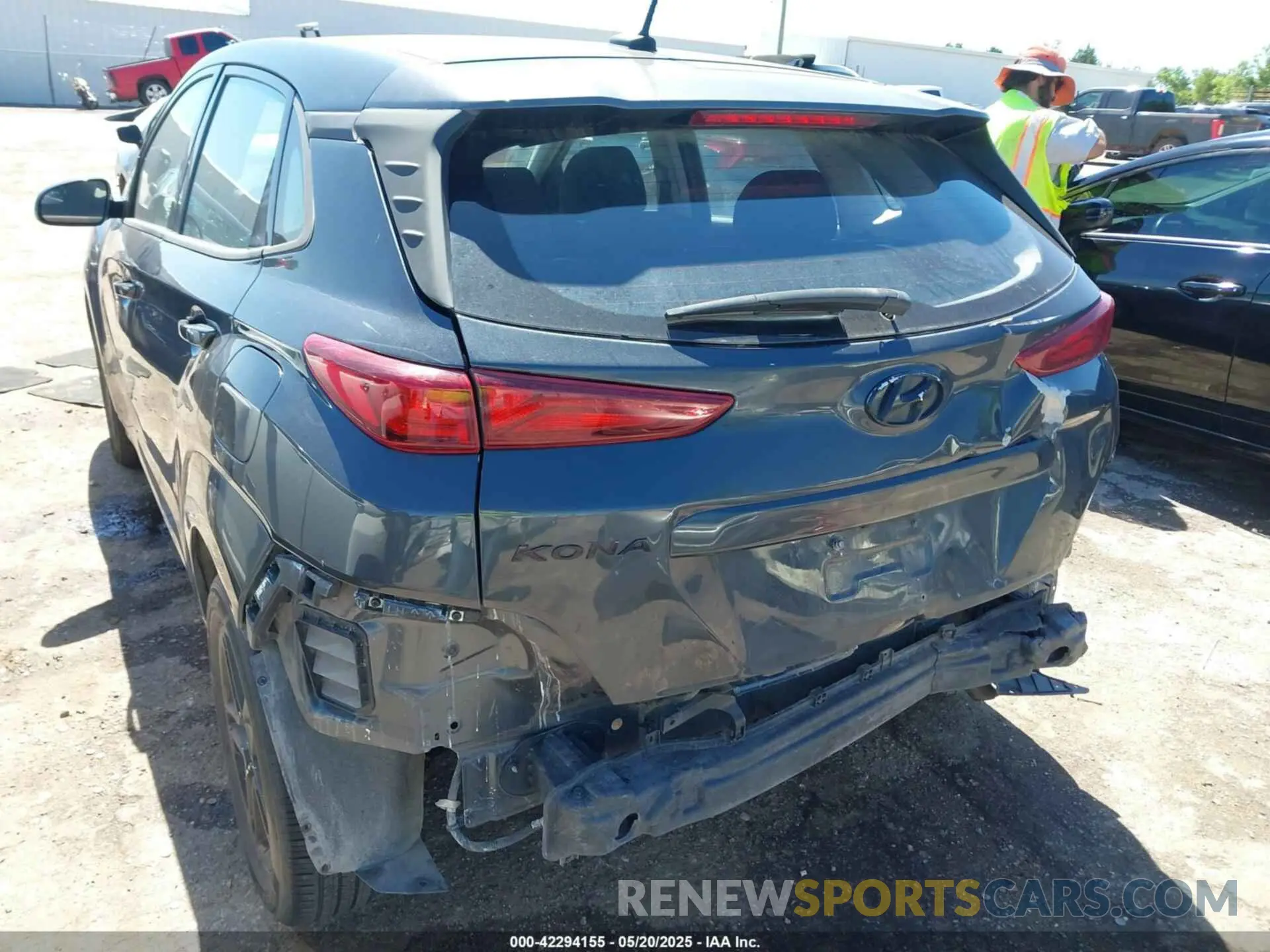 17 Photograph of a damaged car KM8K12AA8LU579434 HYUNDAI KONA 2020