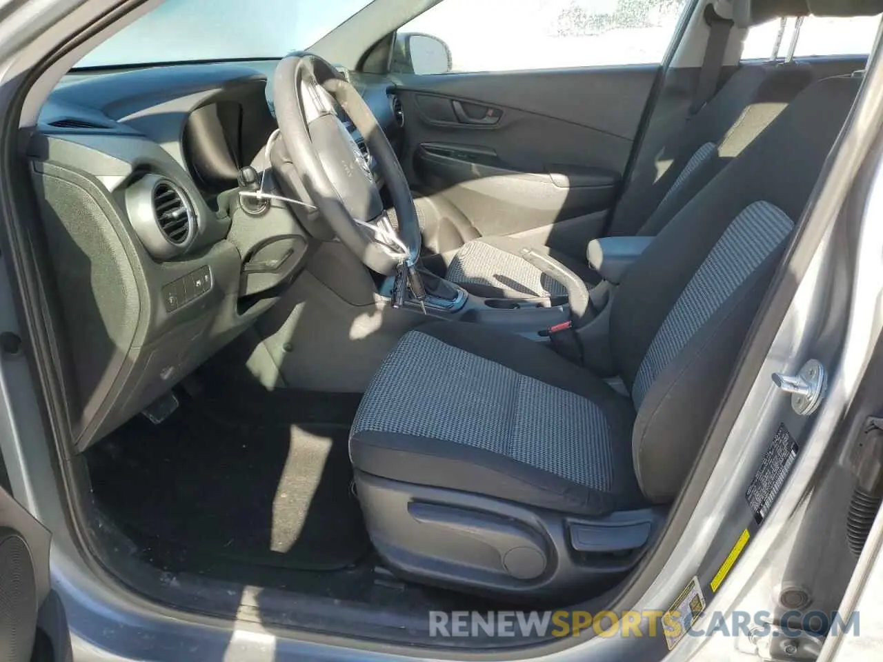7 Photograph of a damaged car KM8K12AA9LU442695 HYUNDAI KONA 2020