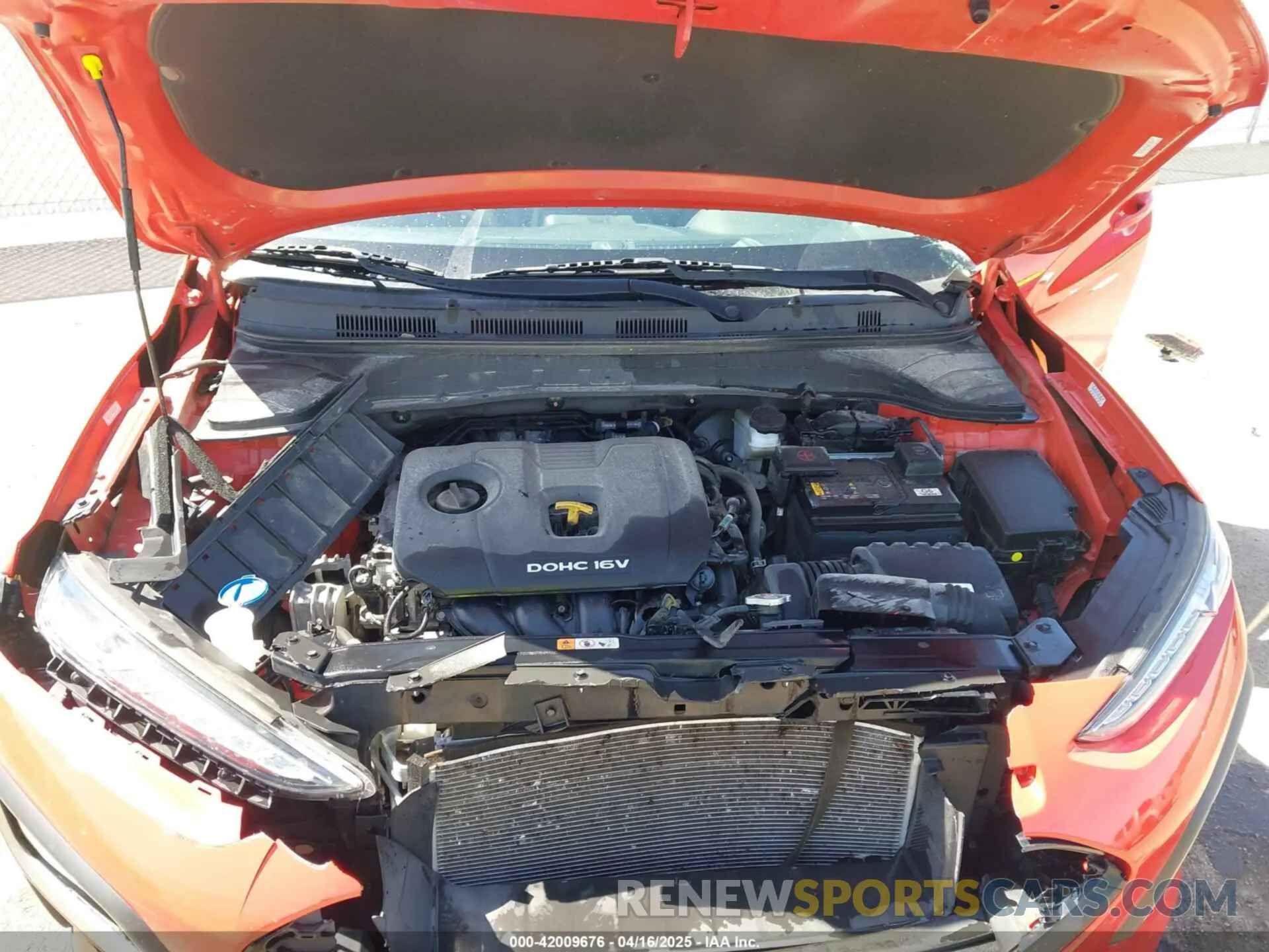 10 Photograph of a damaged car KM8K12AAXLU561484 HYUNDAI KONA 2020
