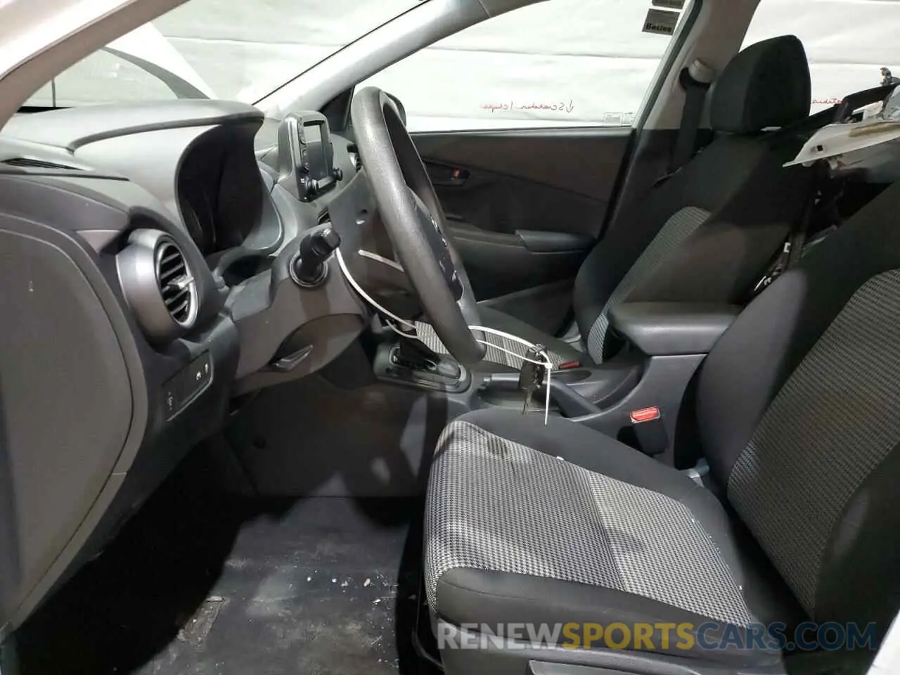 7 Photograph of a damaged car KM8K1CAA0LU416587 HYUNDAI KONA 2020