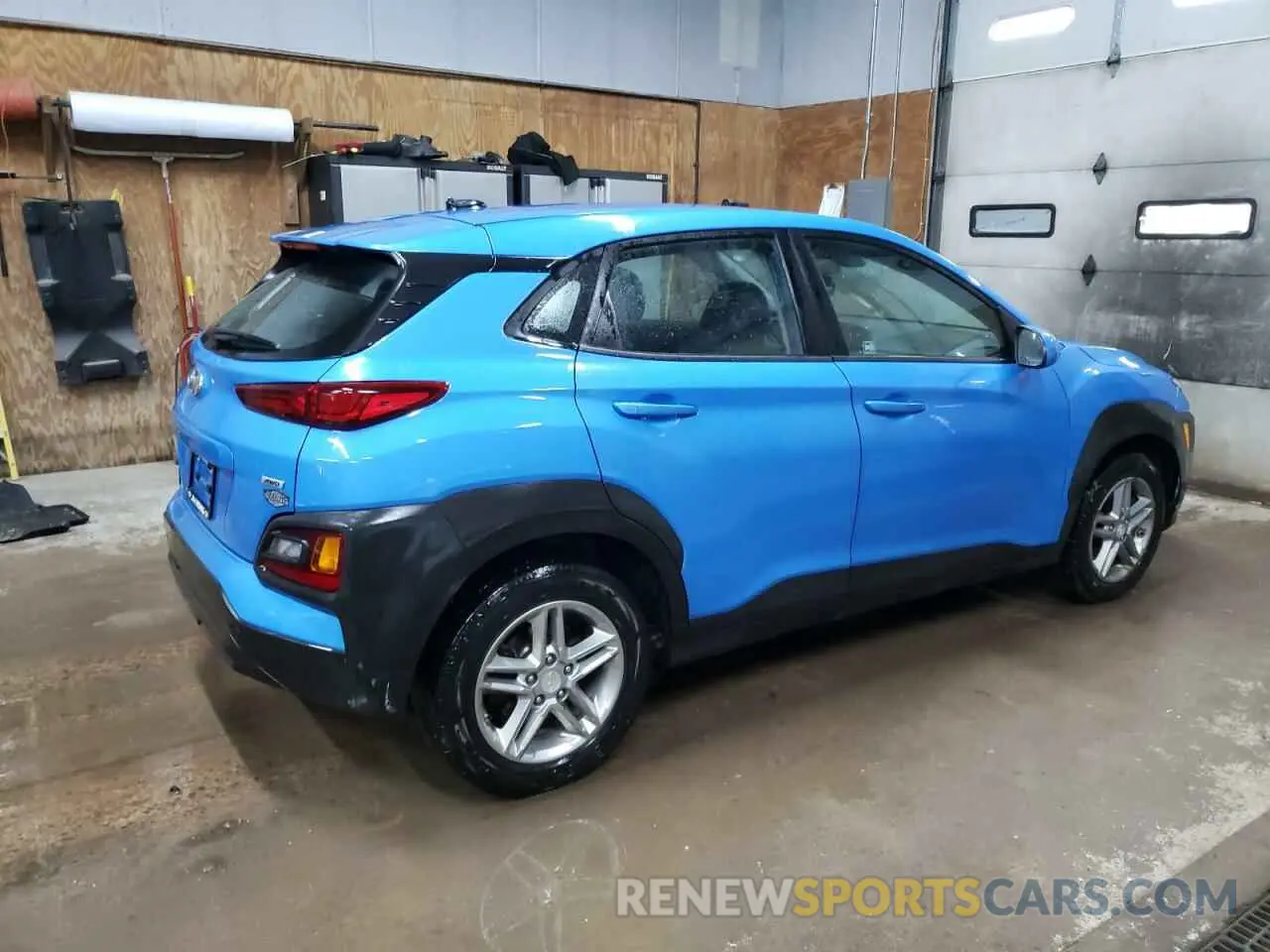 3 Фотография поврежденного автомобиля KM8K1CAA0LU464669 HYUNDAI KONA 2020