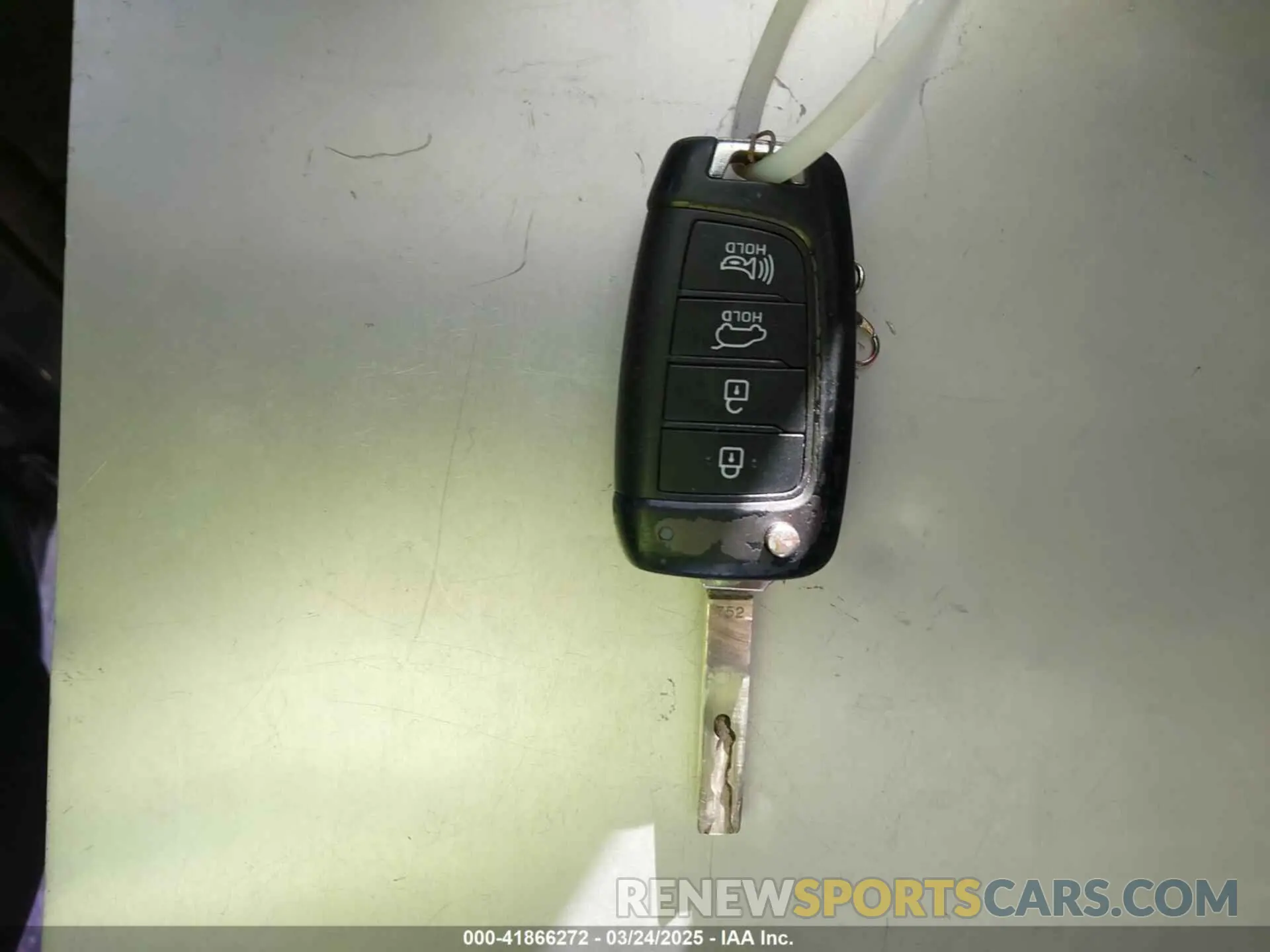 11 Photograph of a damaged car KM8K1CAA0LU483447 HYUNDAI KONA 2020
