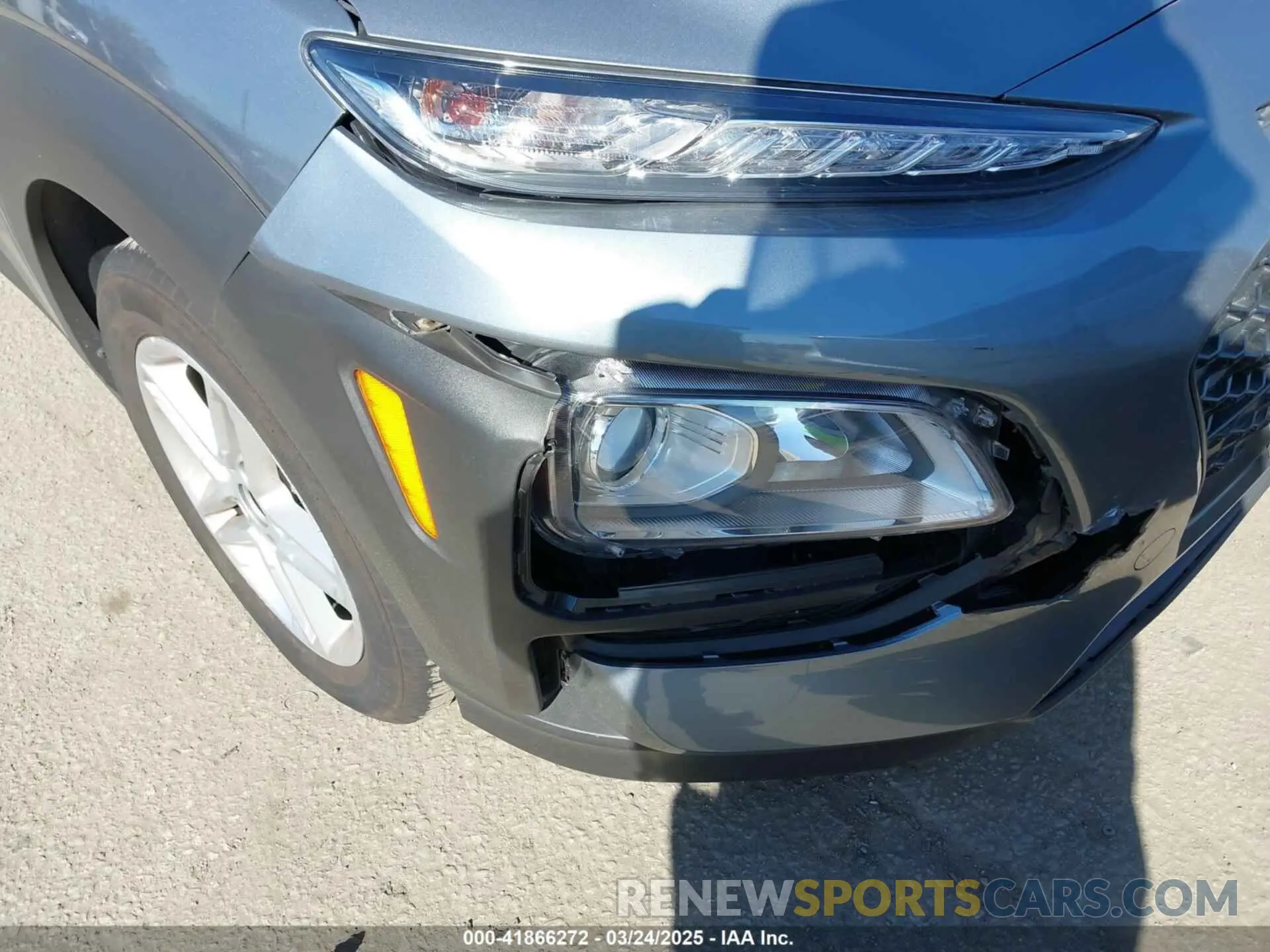 18 Photograph of a damaged car KM8K1CAA0LU483447 HYUNDAI KONA 2020
