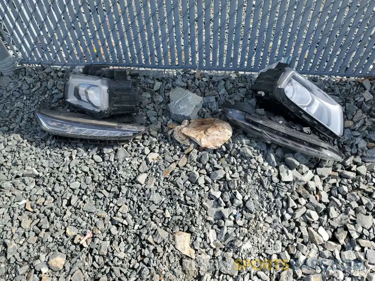 13 Photograph of a damaged car KM8K1CAA0LU583404 HYUNDAI KONA 2020