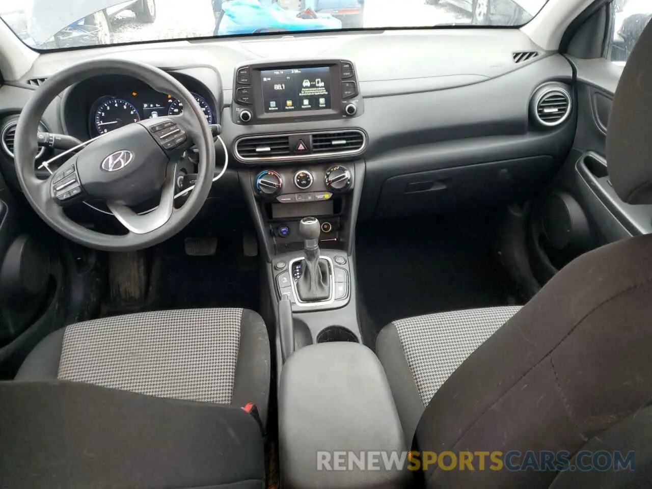 8 Фотография поврежденного автомобиля KM8K1CAA2LU493820 HYUNDAI KONA 2020