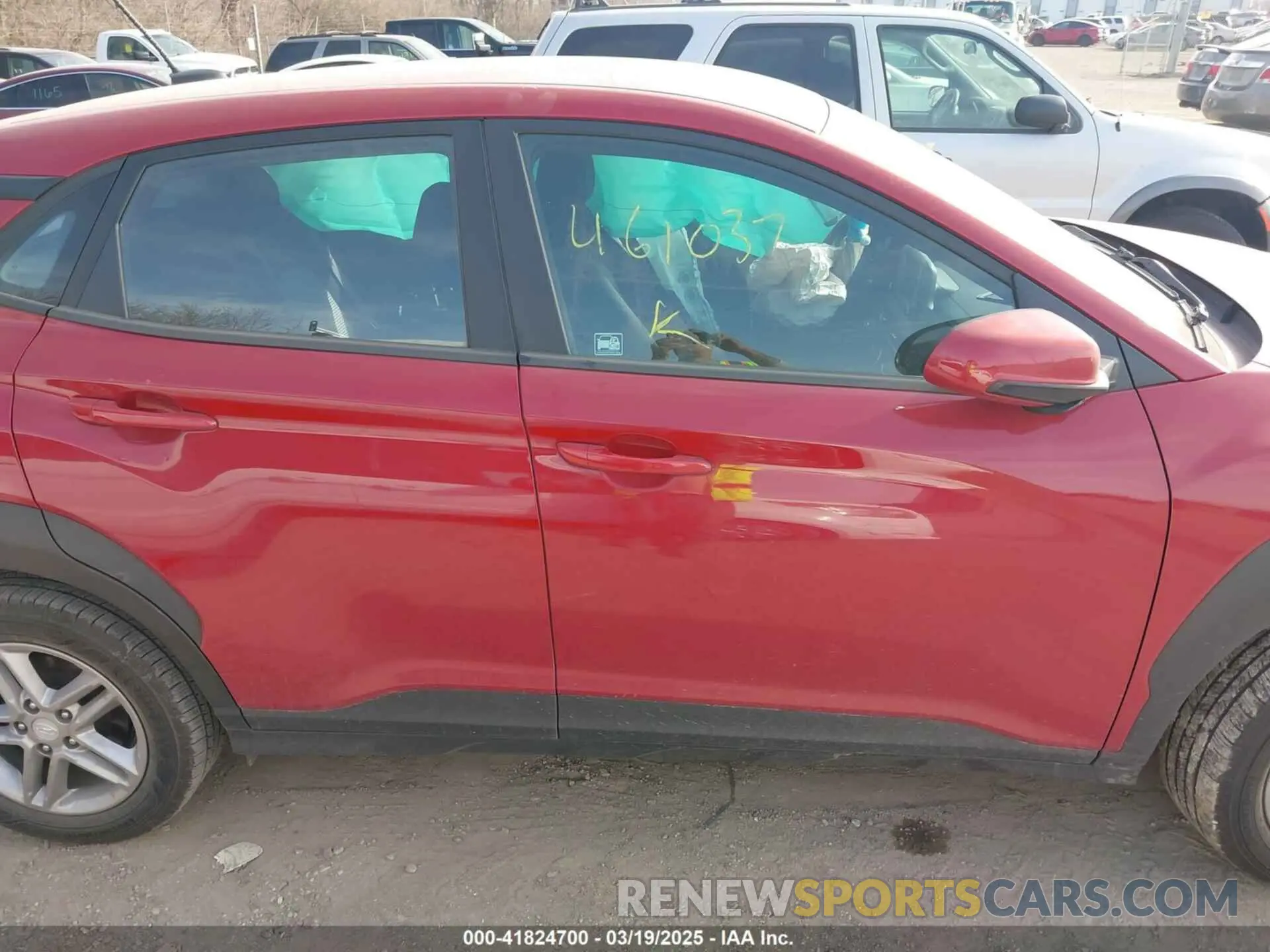 13 Photograph of a damaged car KM8K1CAA3LU461037 HYUNDAI KONA 2020