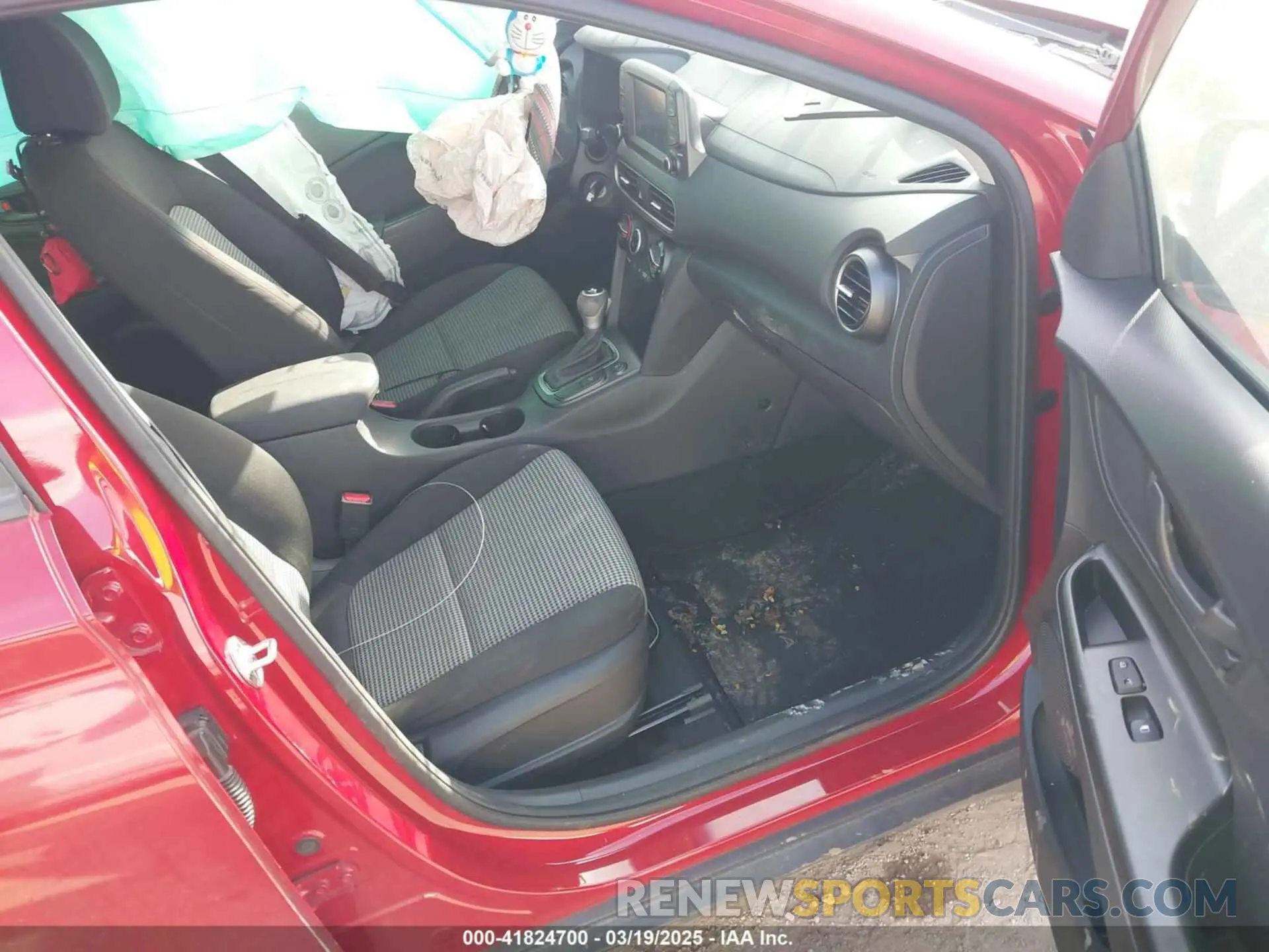 5 Photograph of a damaged car KM8K1CAA3LU461037 HYUNDAI KONA 2020