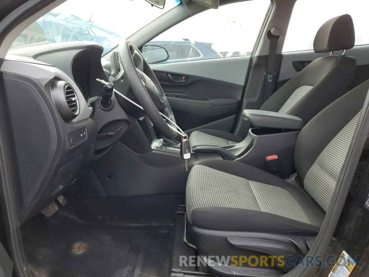 7 Photograph of a damaged car KM8K1CAA6LU408669 HYUNDAI KONA 2020