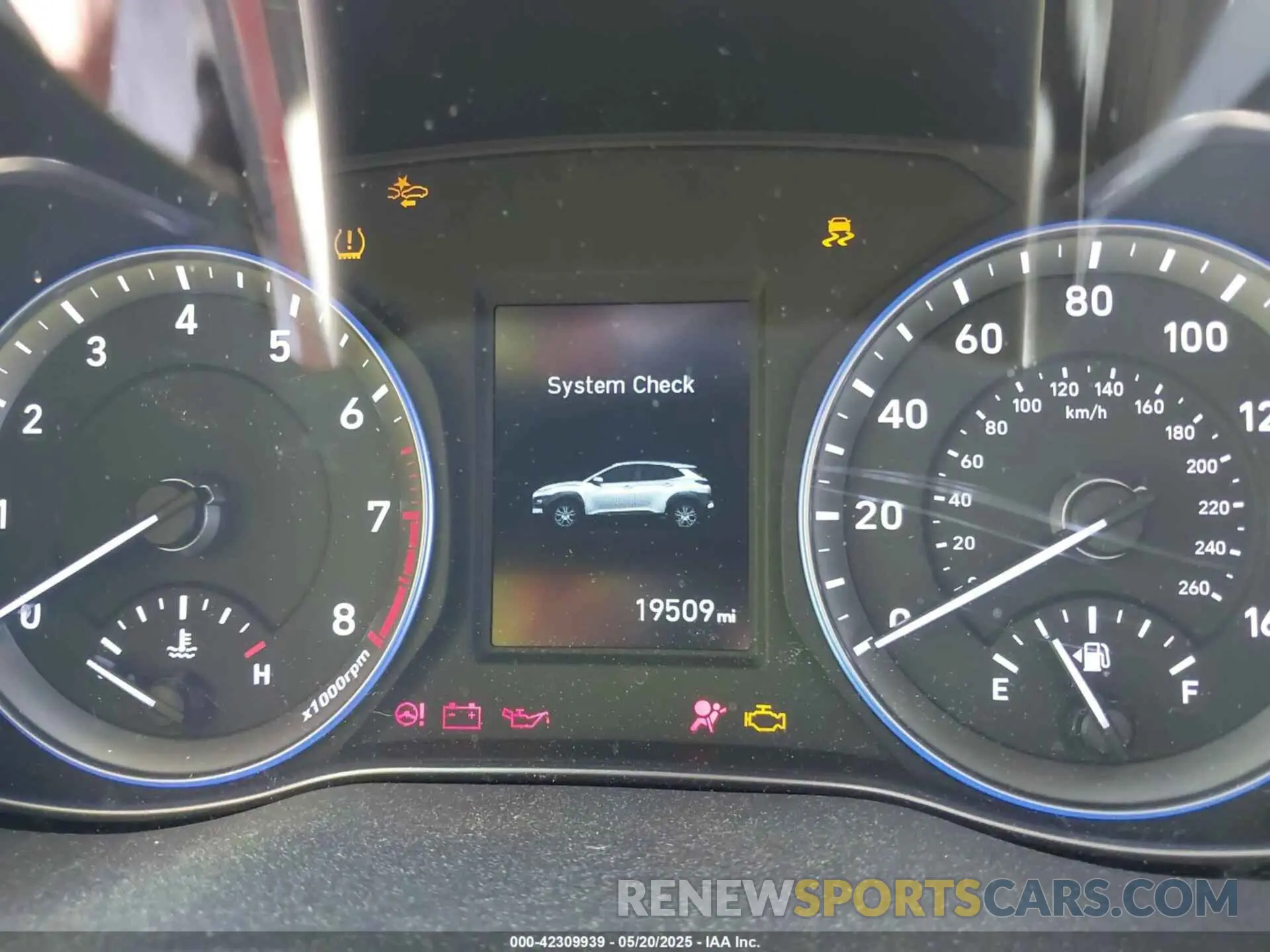 7 Photograph of a damaged car KM8K1CAA6LU486059 HYUNDAI KONA 2020