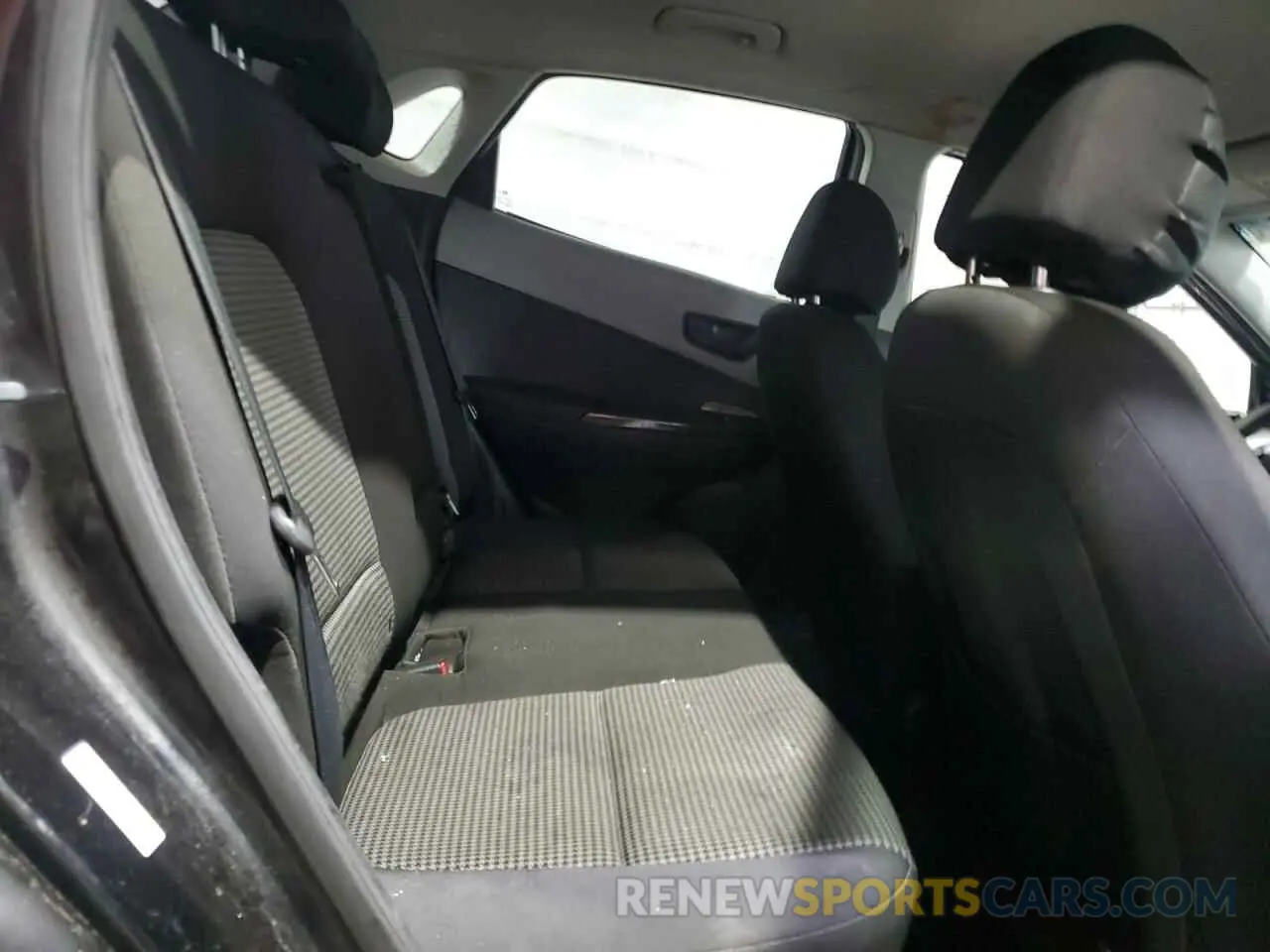 10 Photograph of a damaged car KM8K1CAA8LU472809 HYUNDAI KONA 2020
