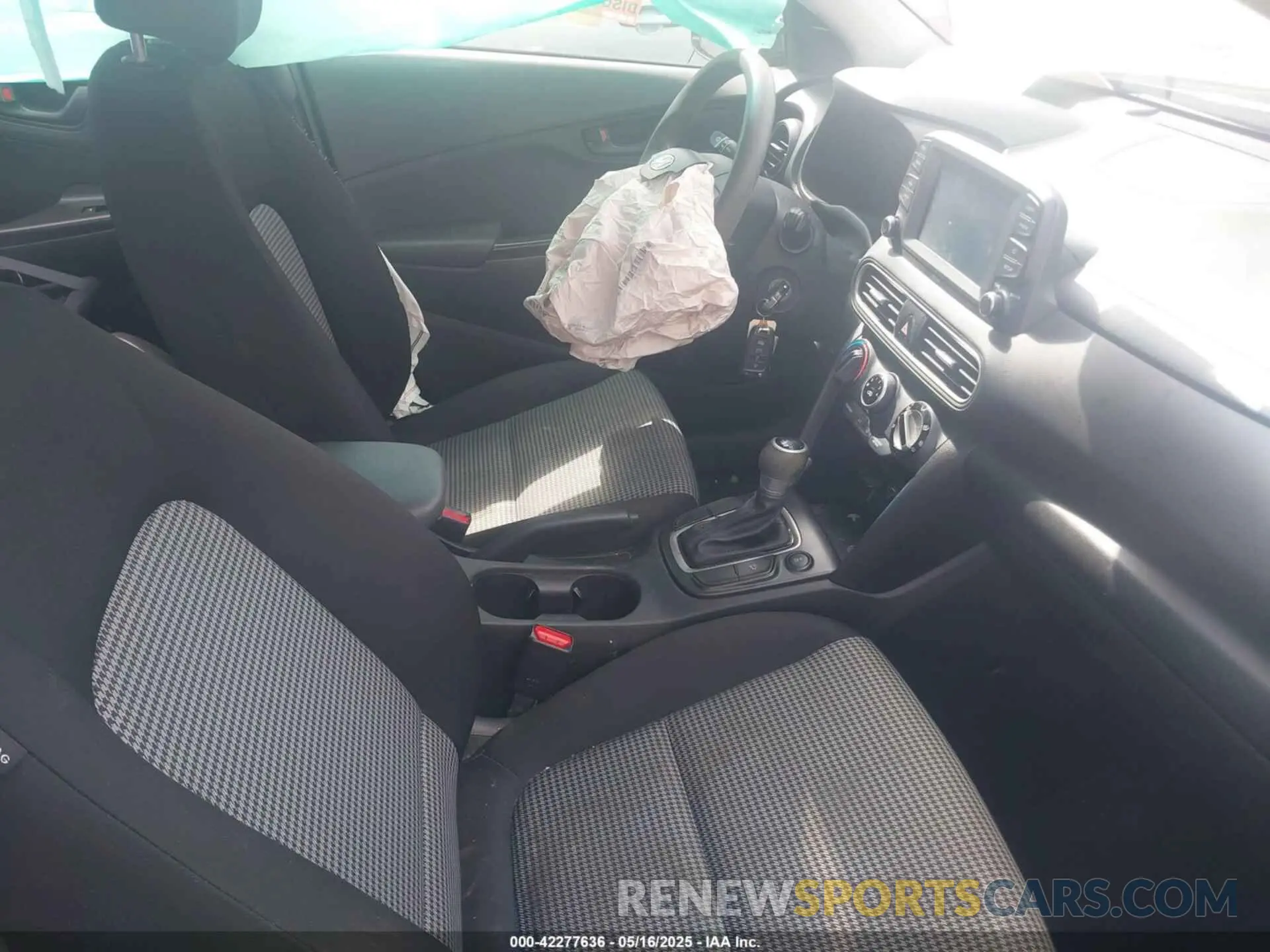 5 Фотография поврежденного автомобиля KM8K1CAA8LU574353 HYUNDAI KONA 2020
