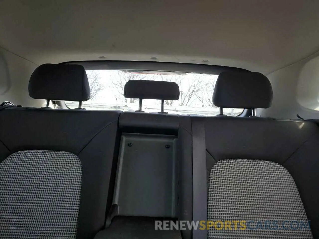 10 Фотография поврежденного автомобиля KM8K22AA2LU435584 HYUNDAI KONA 2020