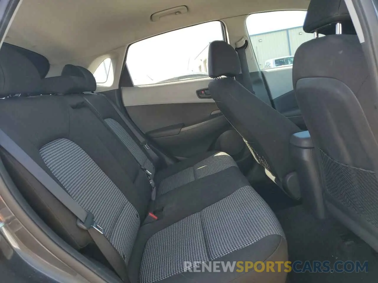 10 Photograph of a damaged car KM8K22AA2LU546894 HYUNDAI KONA 2020