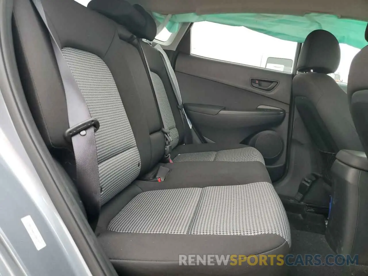 10 Photograph of a damaged car KM8K22AA2LU561377 HYUNDAI KONA 2020