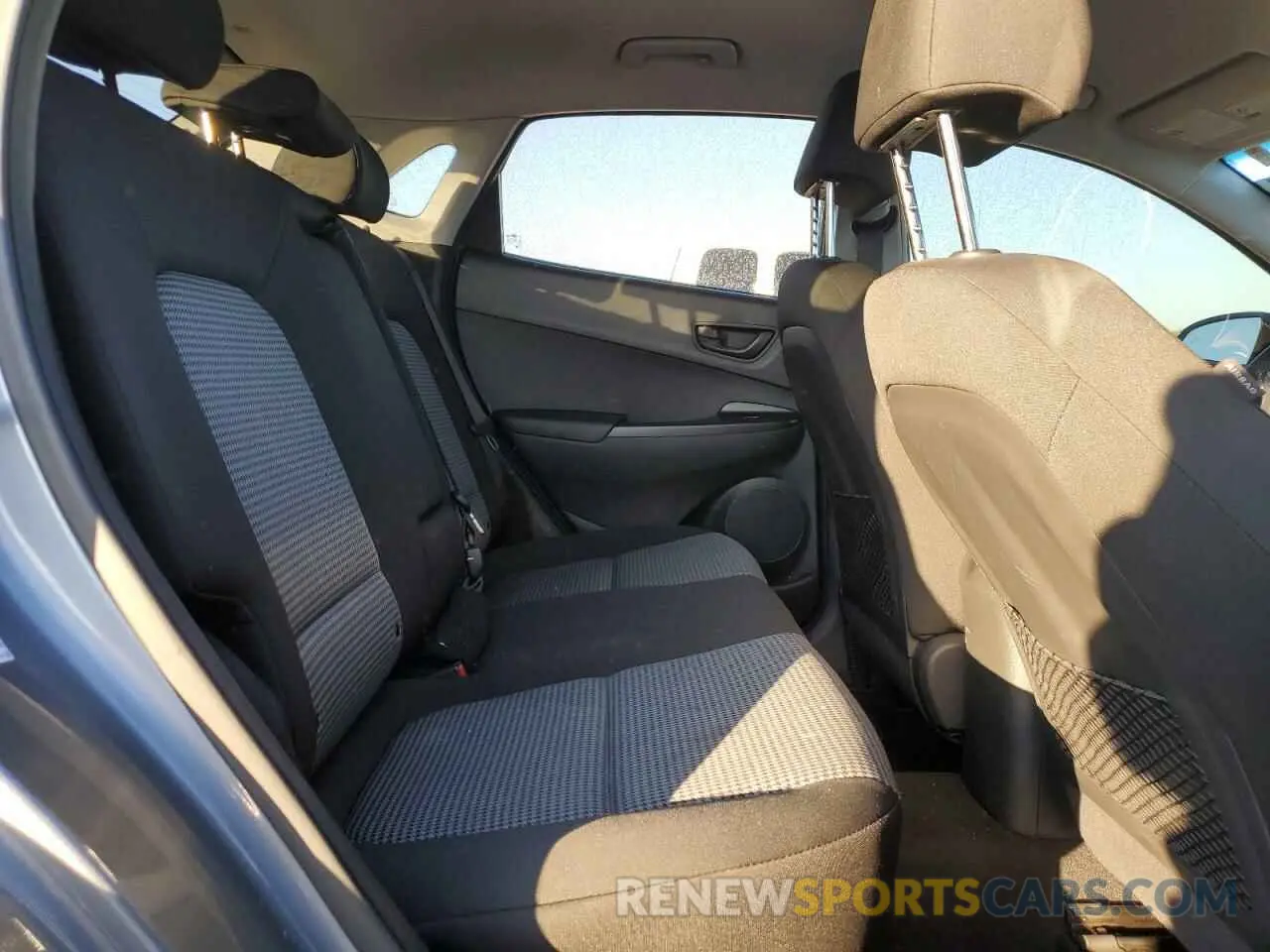 11 Фотография поврежденного автомобиля KM8K22AA3LU475852 HYUNDAI KONA 2020
