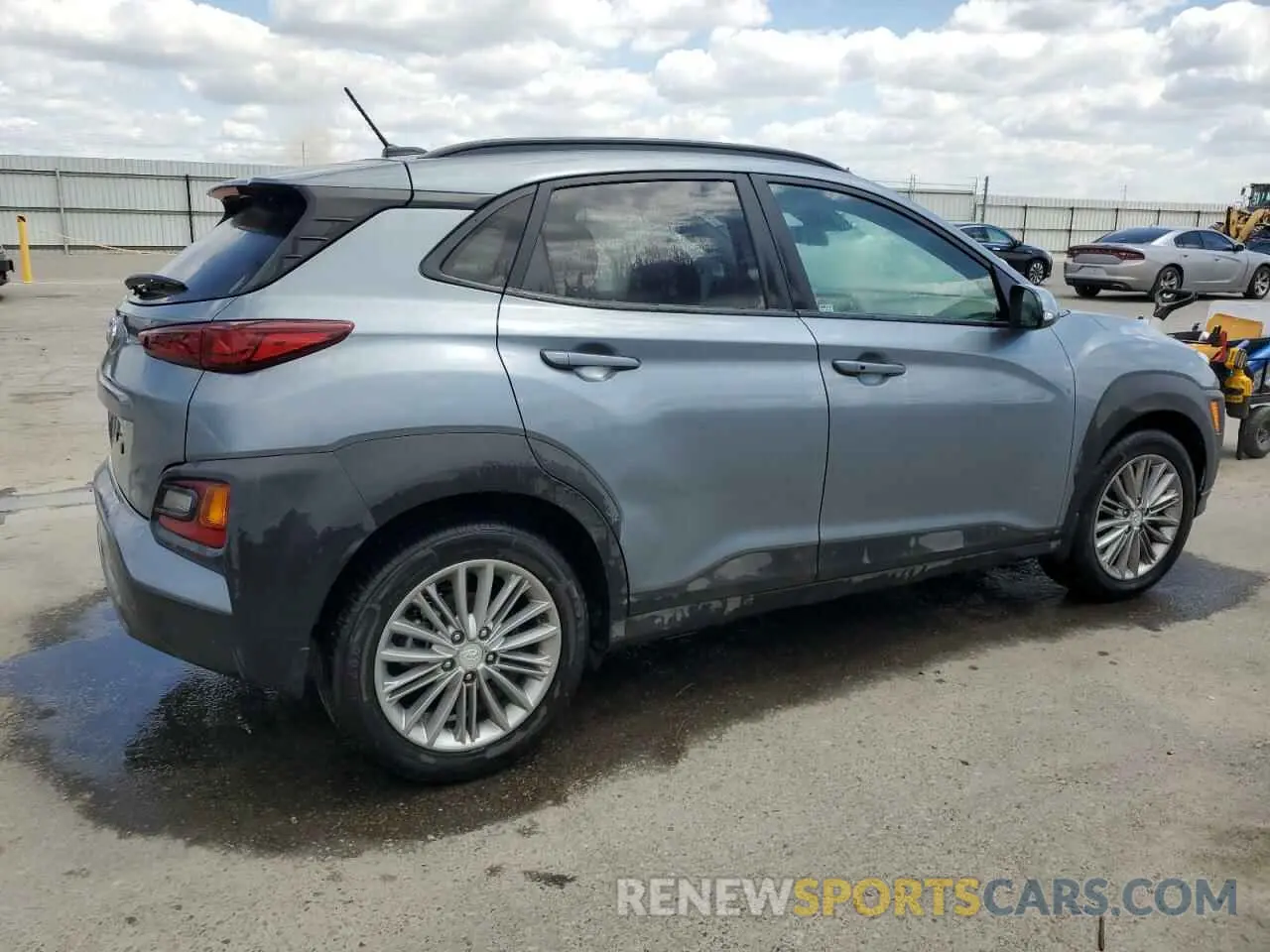 3 Photograph of a damaged car KM8K22AA5LU413367 HYUNDAI KONA 2020