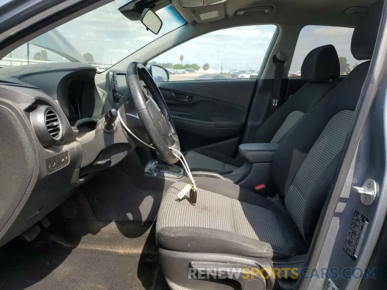 7 Photograph of a damaged car KM8K22AA5LU413367 HYUNDAI KONA 2020
