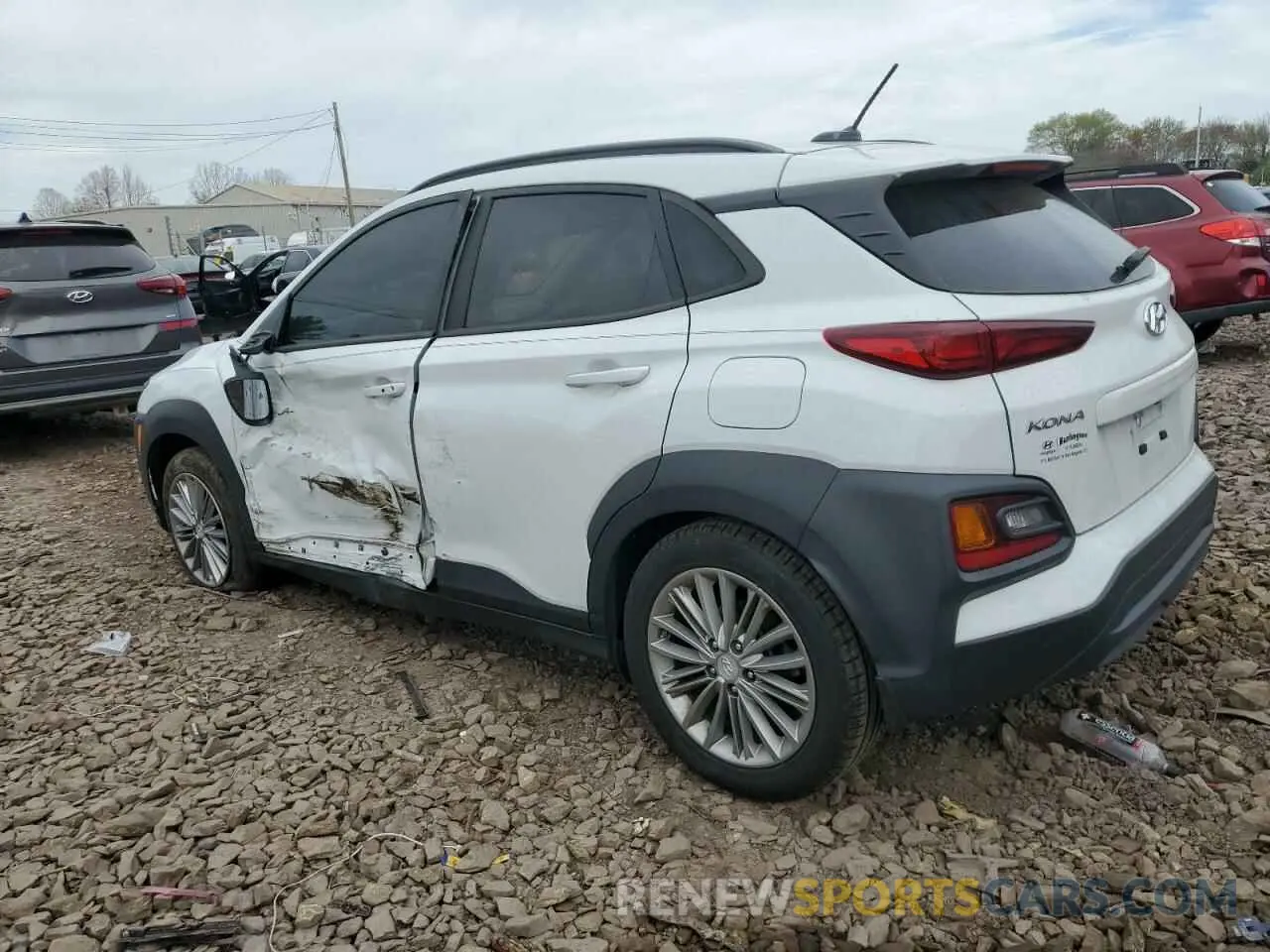 2 Photograph of a damaged car KM8K22AA6LU403902 HYUNDAI KONA 2020