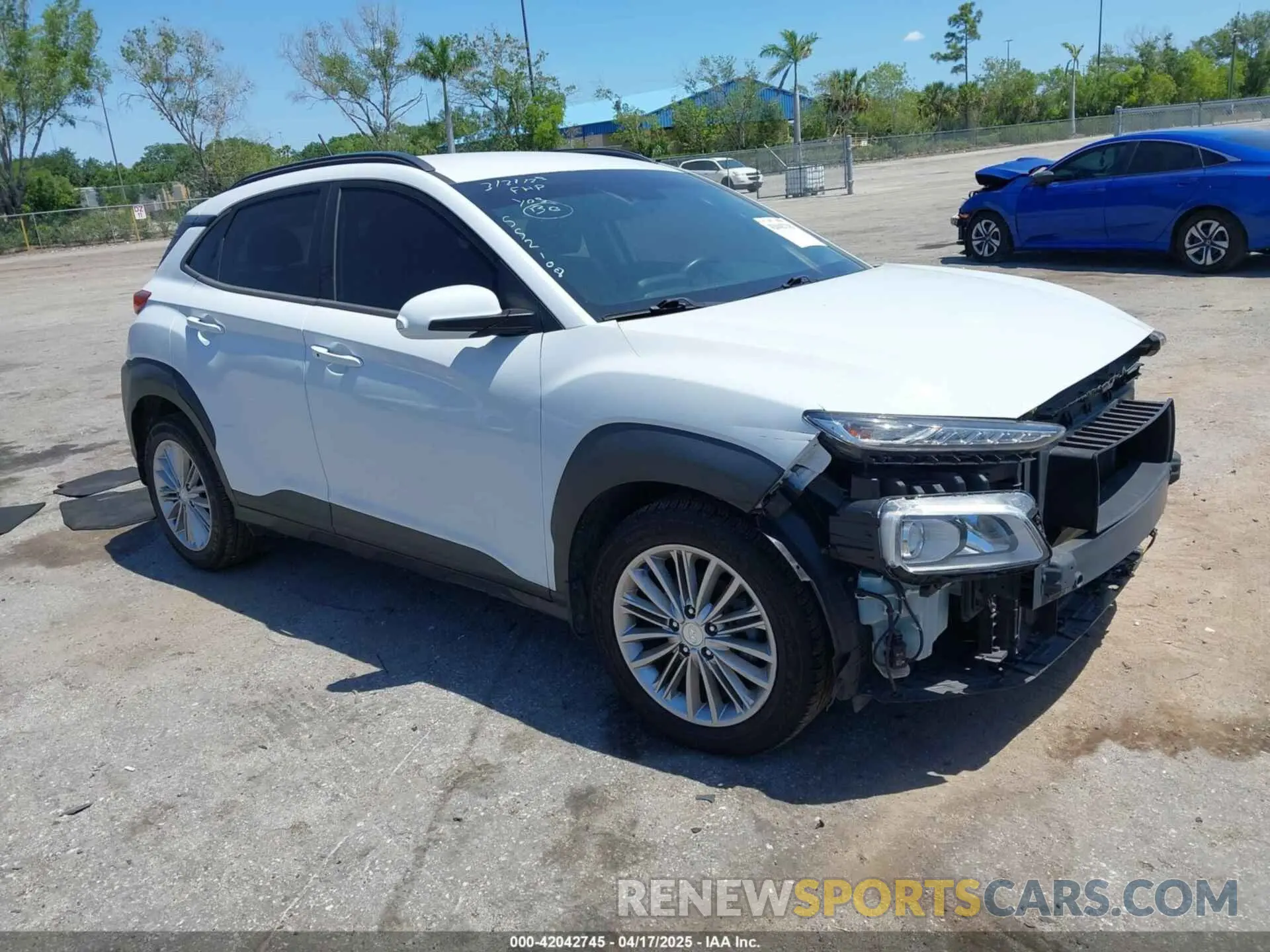 1 Photograph of a damaged car KM8K22AA7LU552108 HYUNDAI KONA 2020