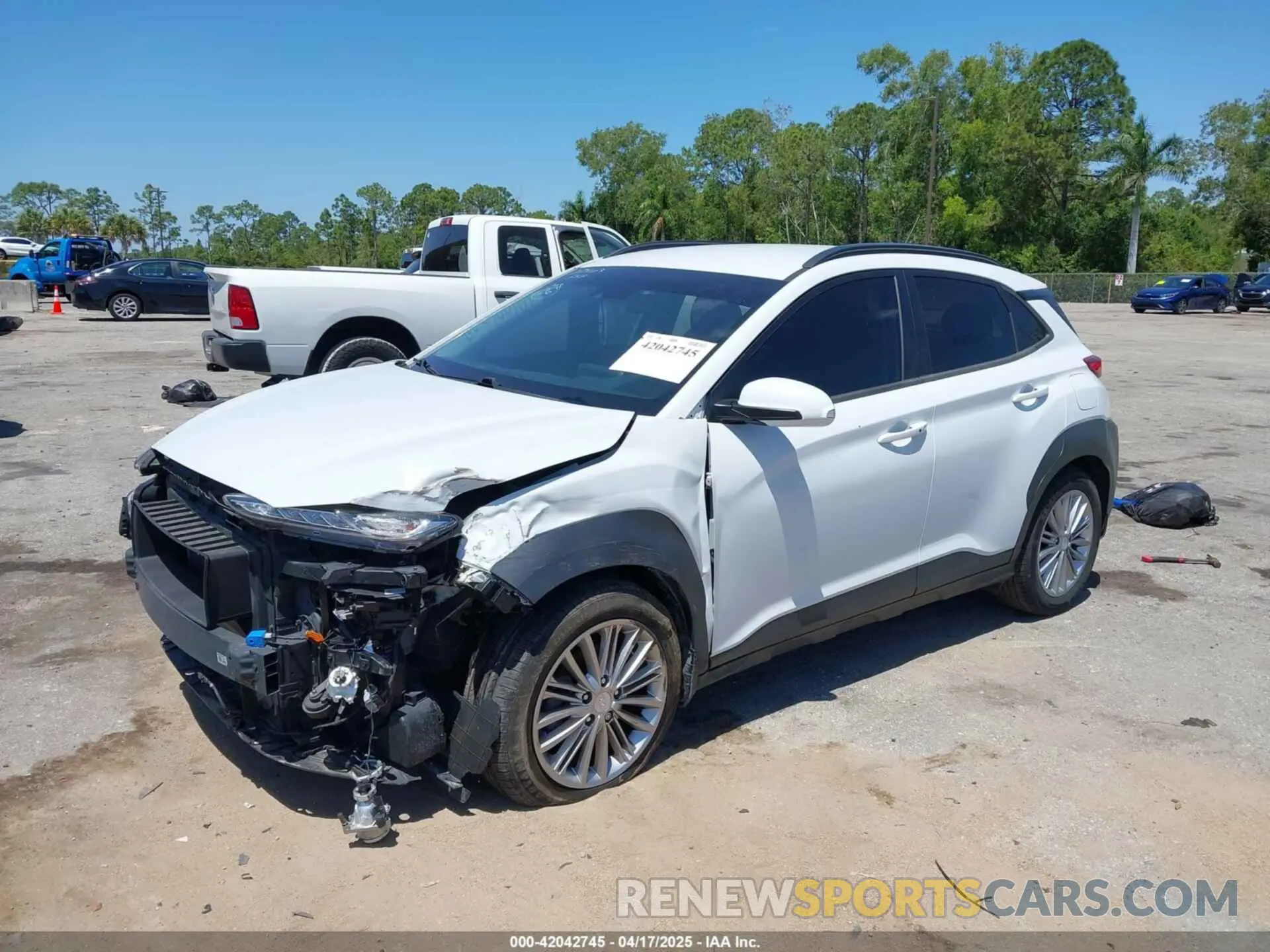 2 Photograph of a damaged car KM8K22AA7LU552108 HYUNDAI KONA 2020