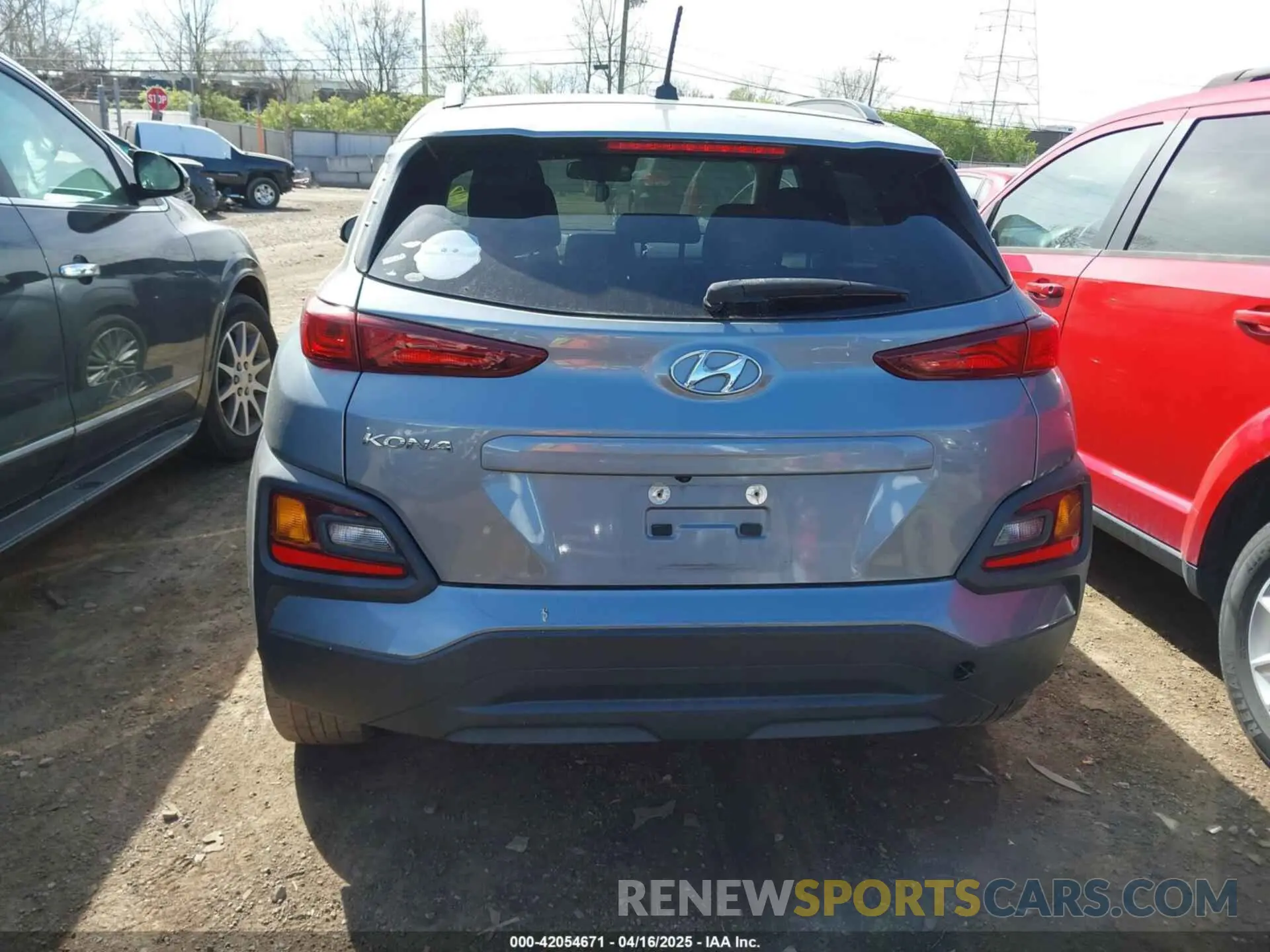 17 Photograph of a damaged car KM8K22AA8LU463647 HYUNDAI KONA 2020
